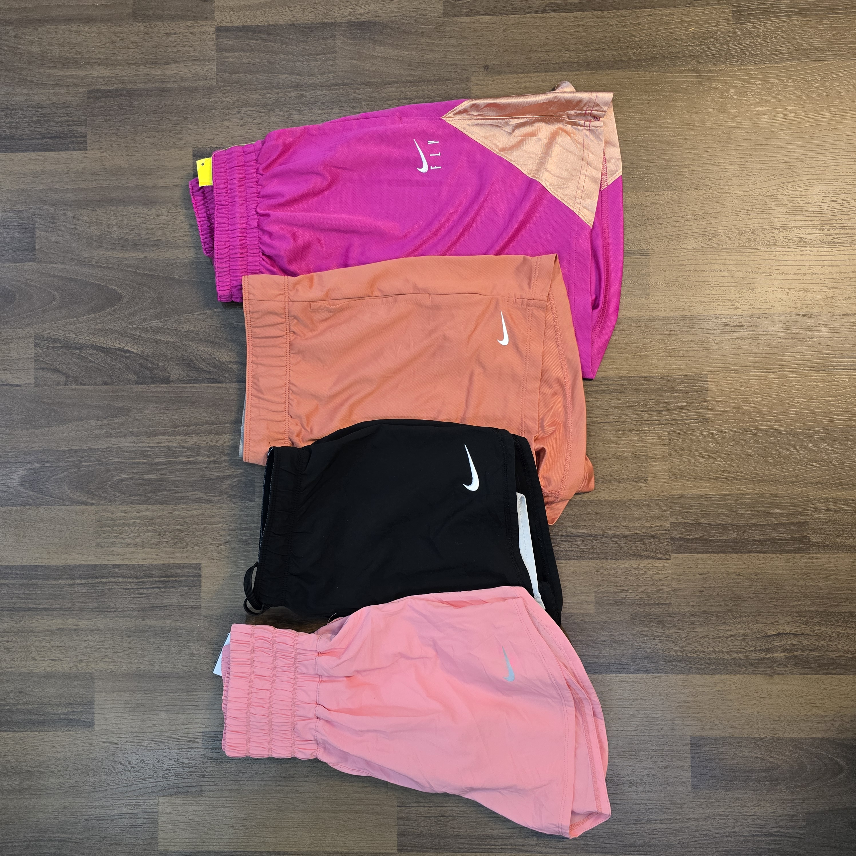 AV-0419 Nike Damen Shorts