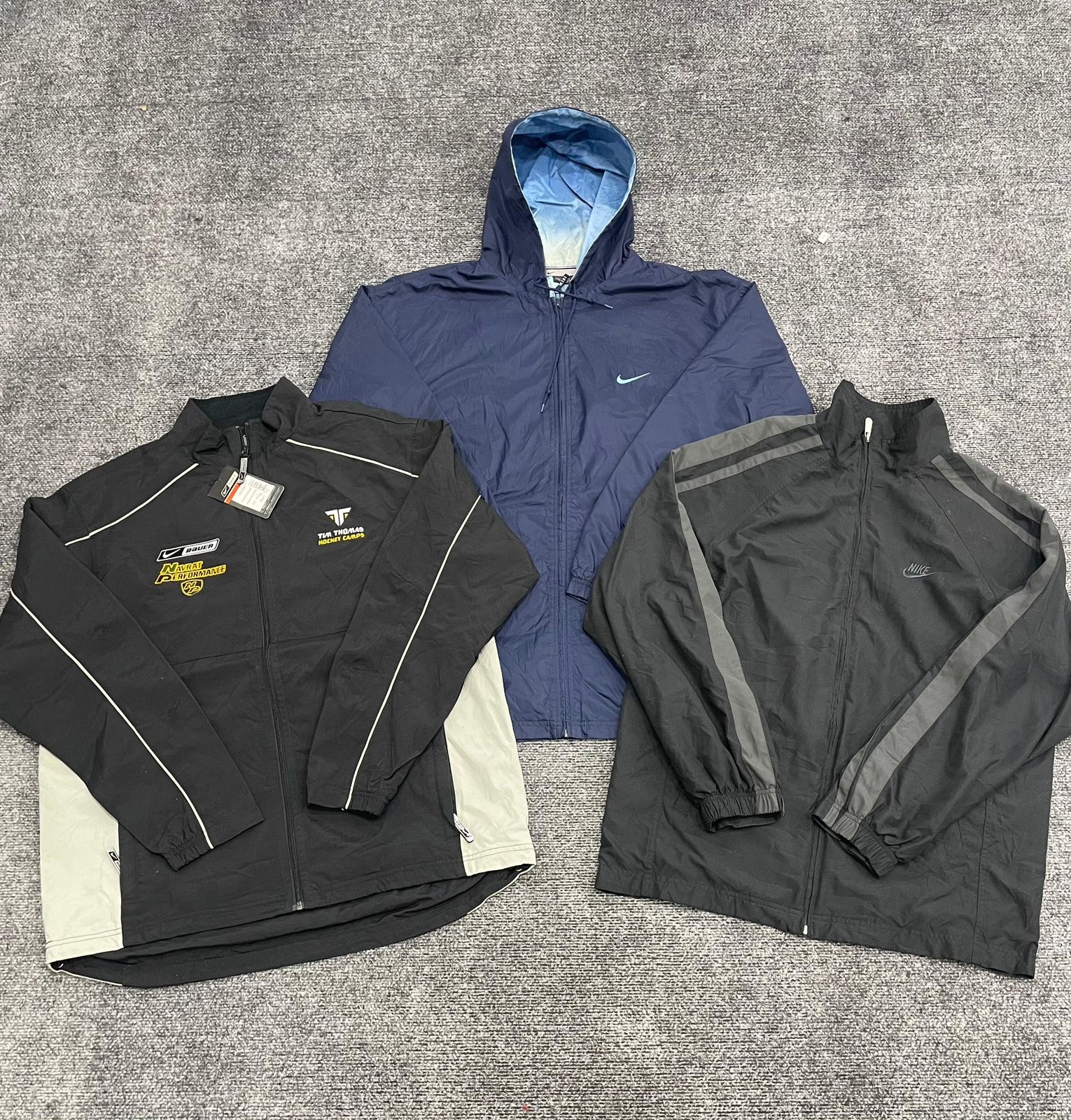 Nike track jackets - r (02/12)