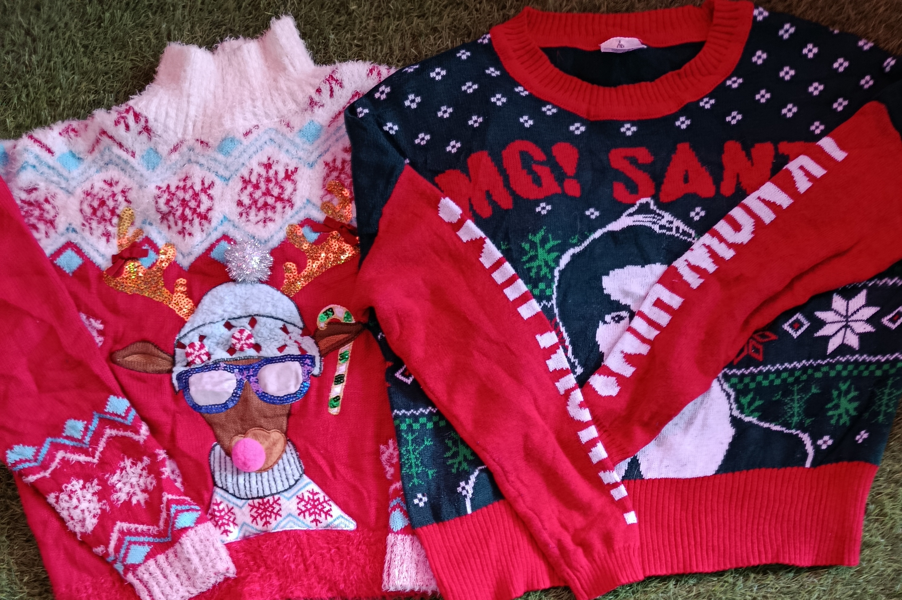Christmas Sweaters (8) pcs 3367