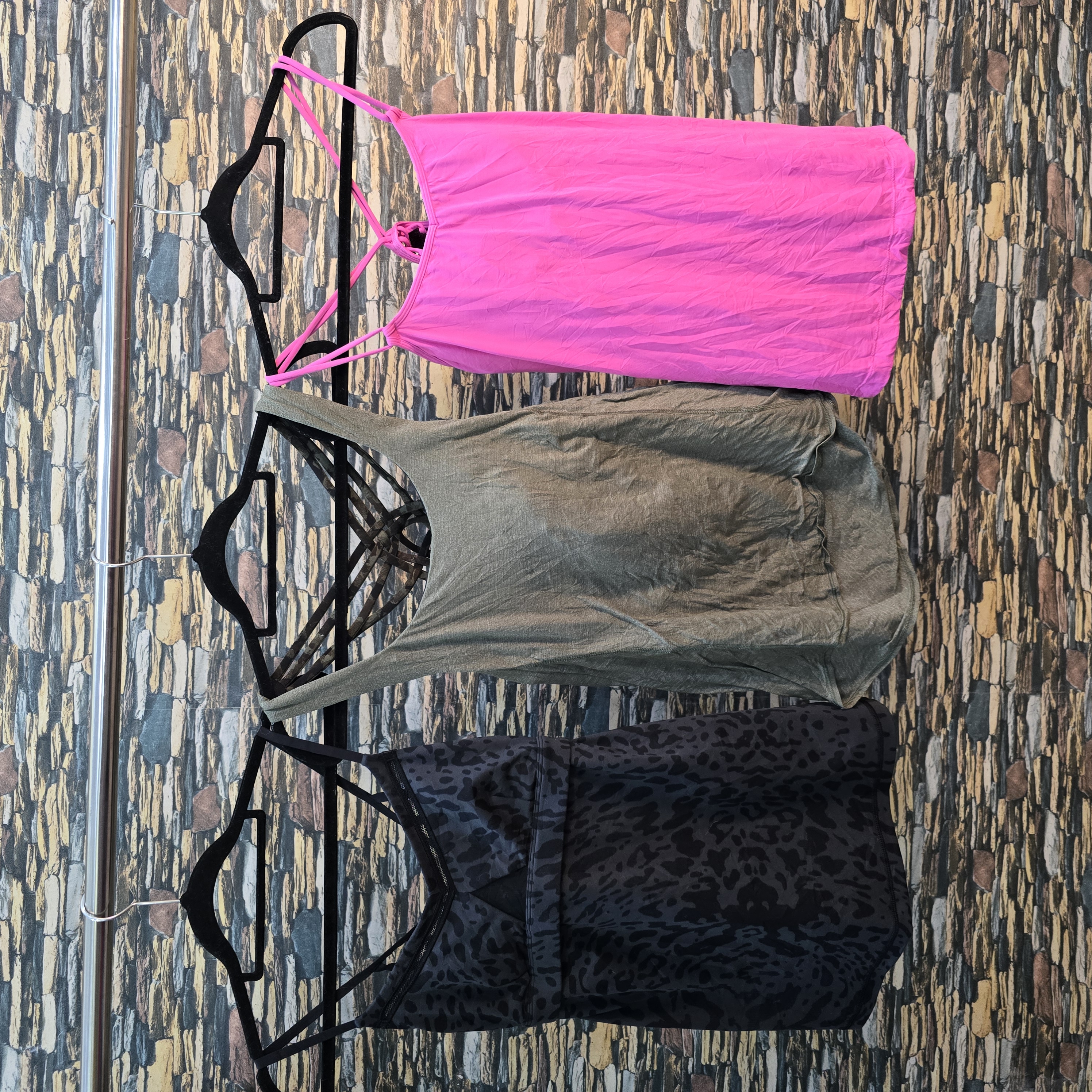 AV-0454 Lululemon Tank Tops