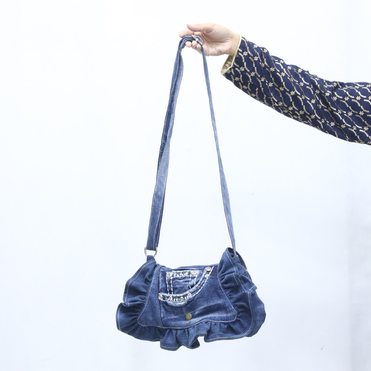 CR1008 Bolsa de Mão com Renda de Denim Reciclado