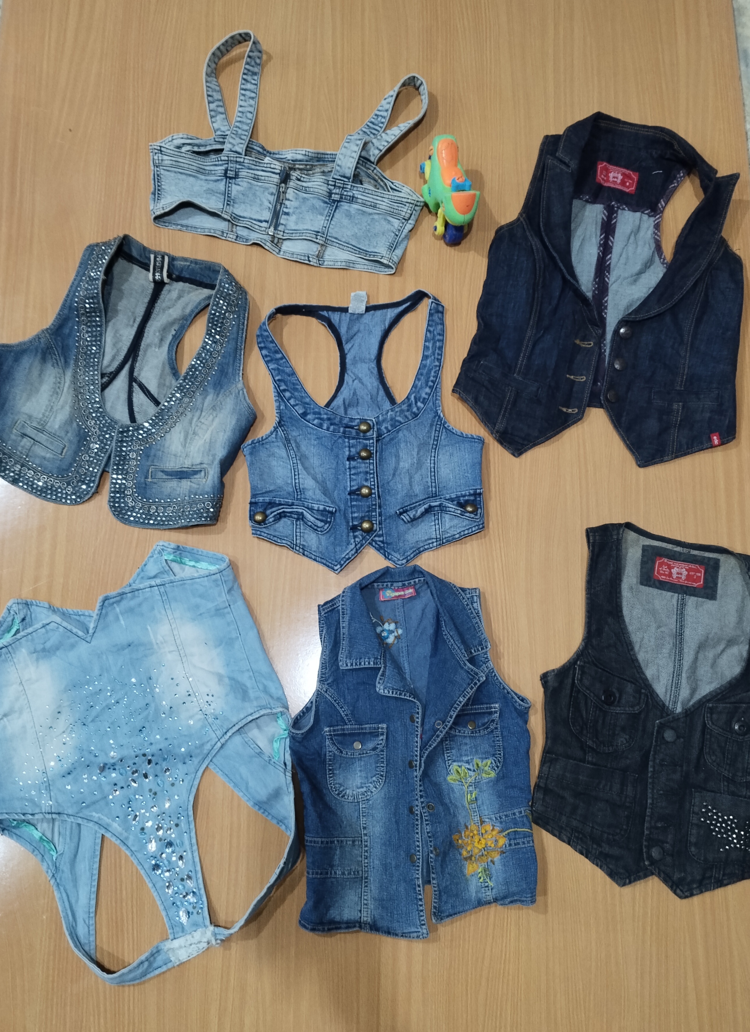 Edc and other waistcoat (WC-07)