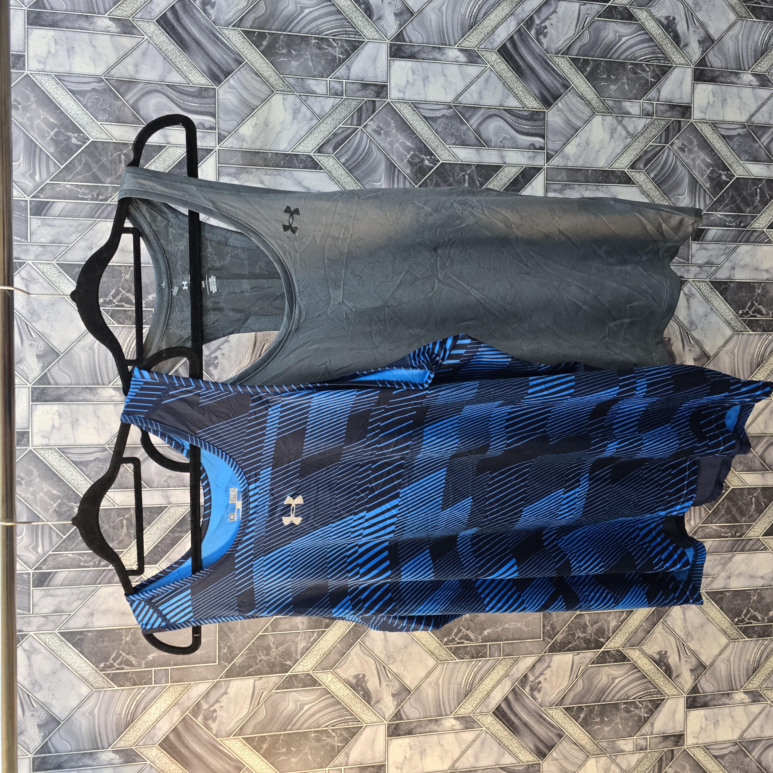 AV-0467 Under Armour Canotte