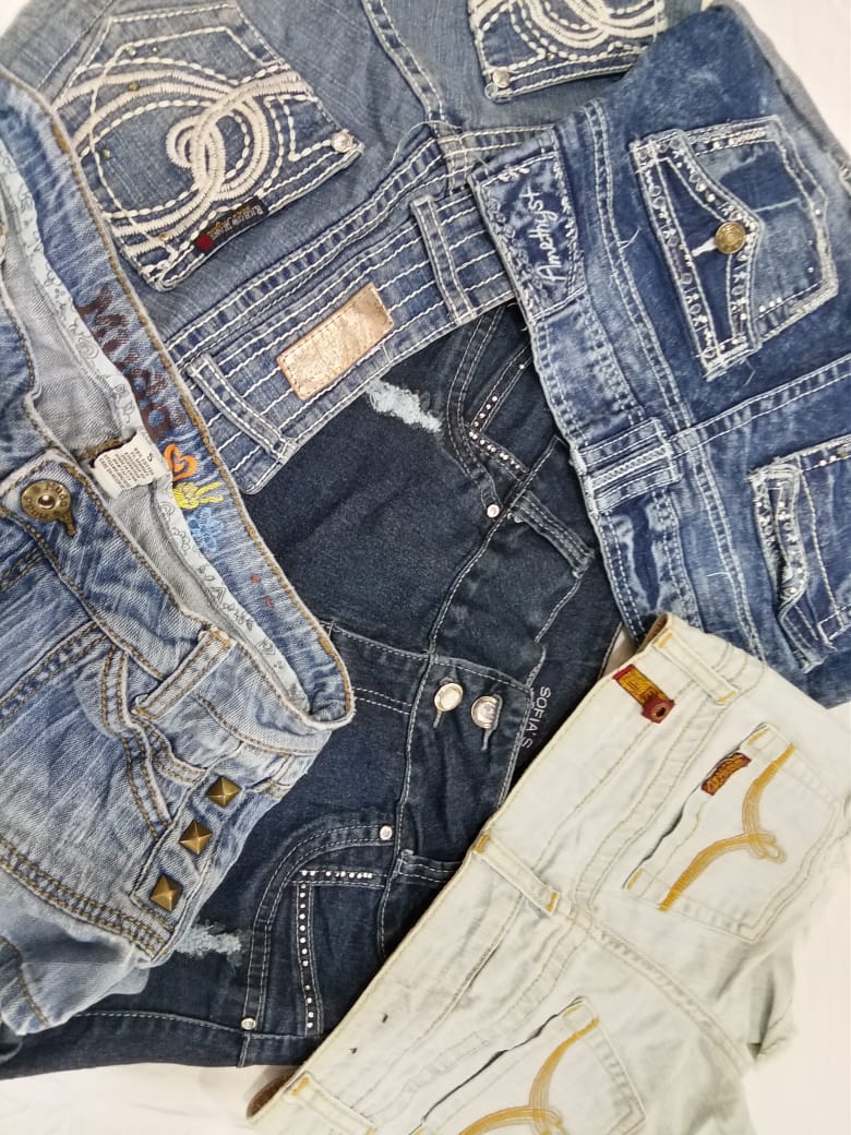 Designer sexy shorts (brand) guess, silver, etc