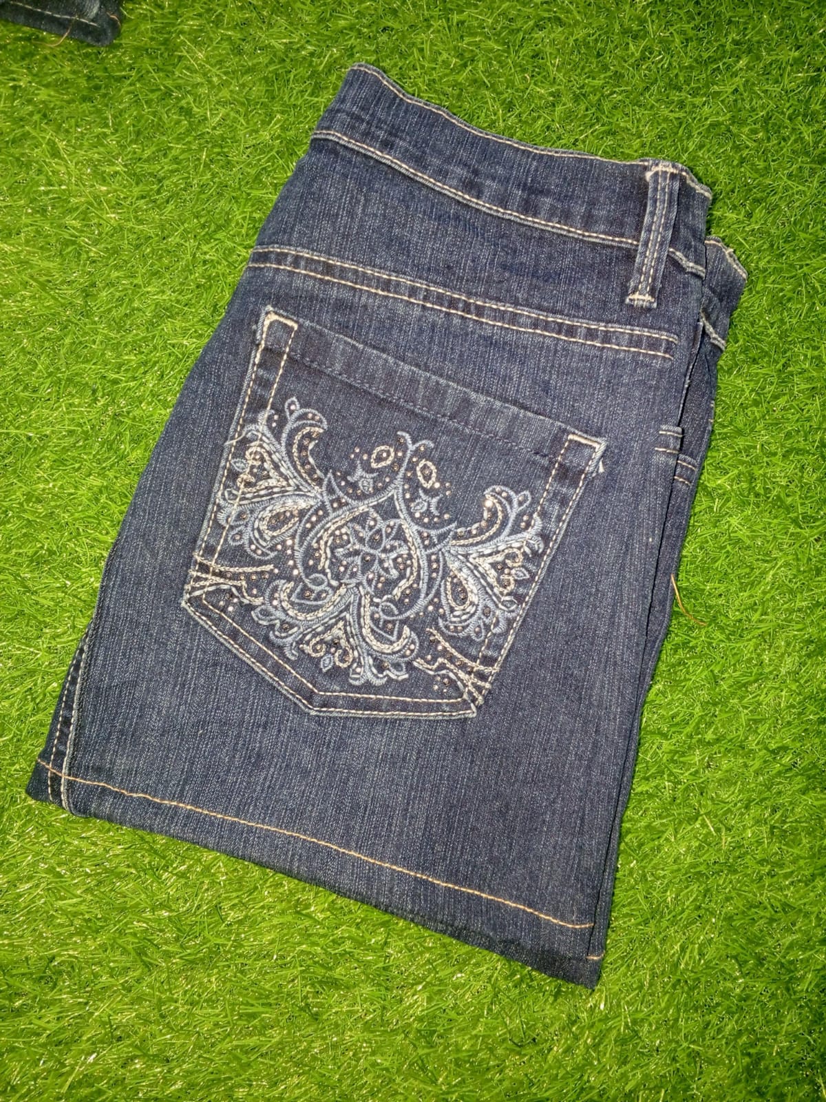 WALLFLOWER AND OTHER BRAND MINI ROCKE (MR906)