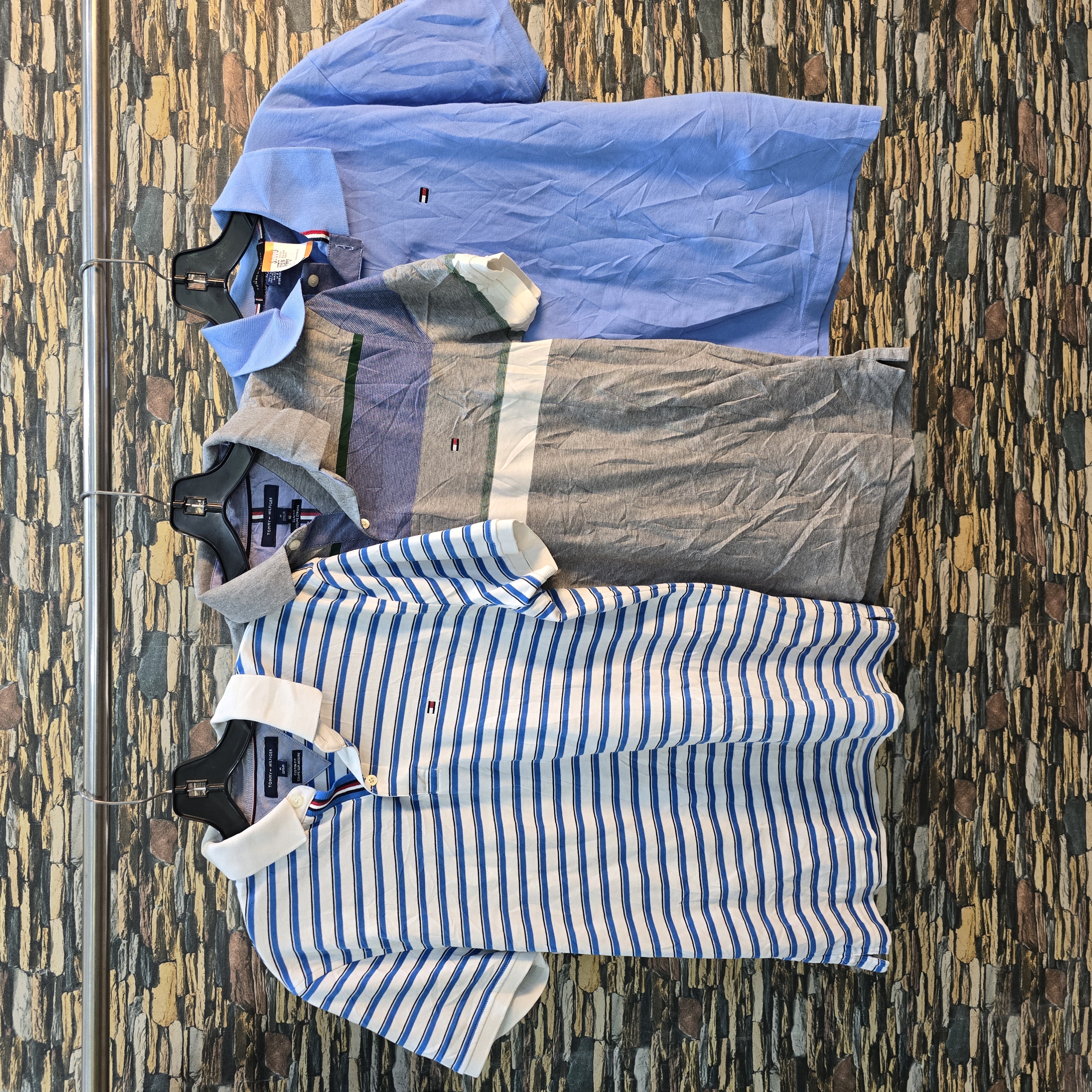 AV-0477 Tommy Hilfiger Mix T-Shirts