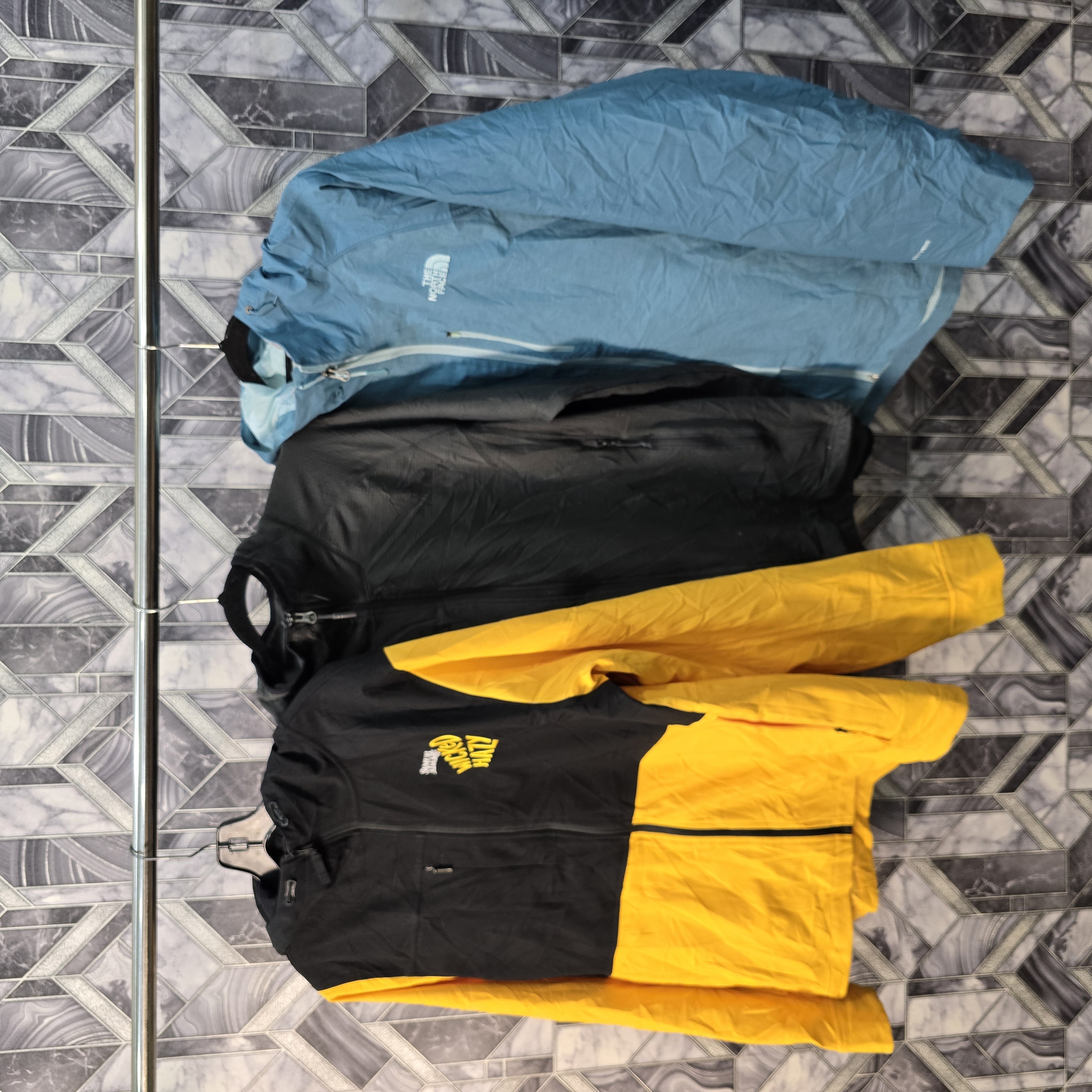 AVG-0012 The North Face Mix Jackets