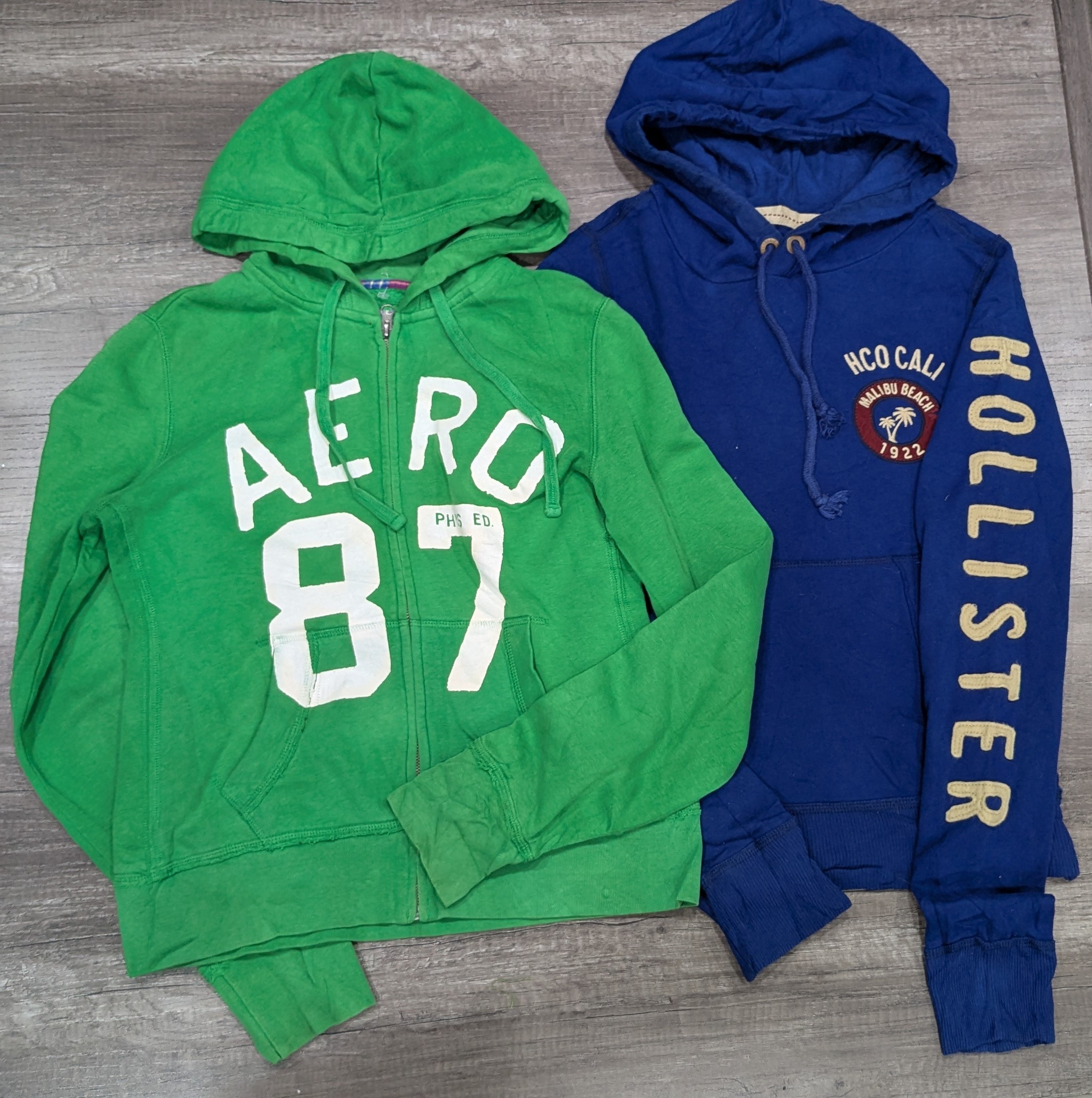 1351 - Gilly Hicks, Hollister & Aeropostale フーディ