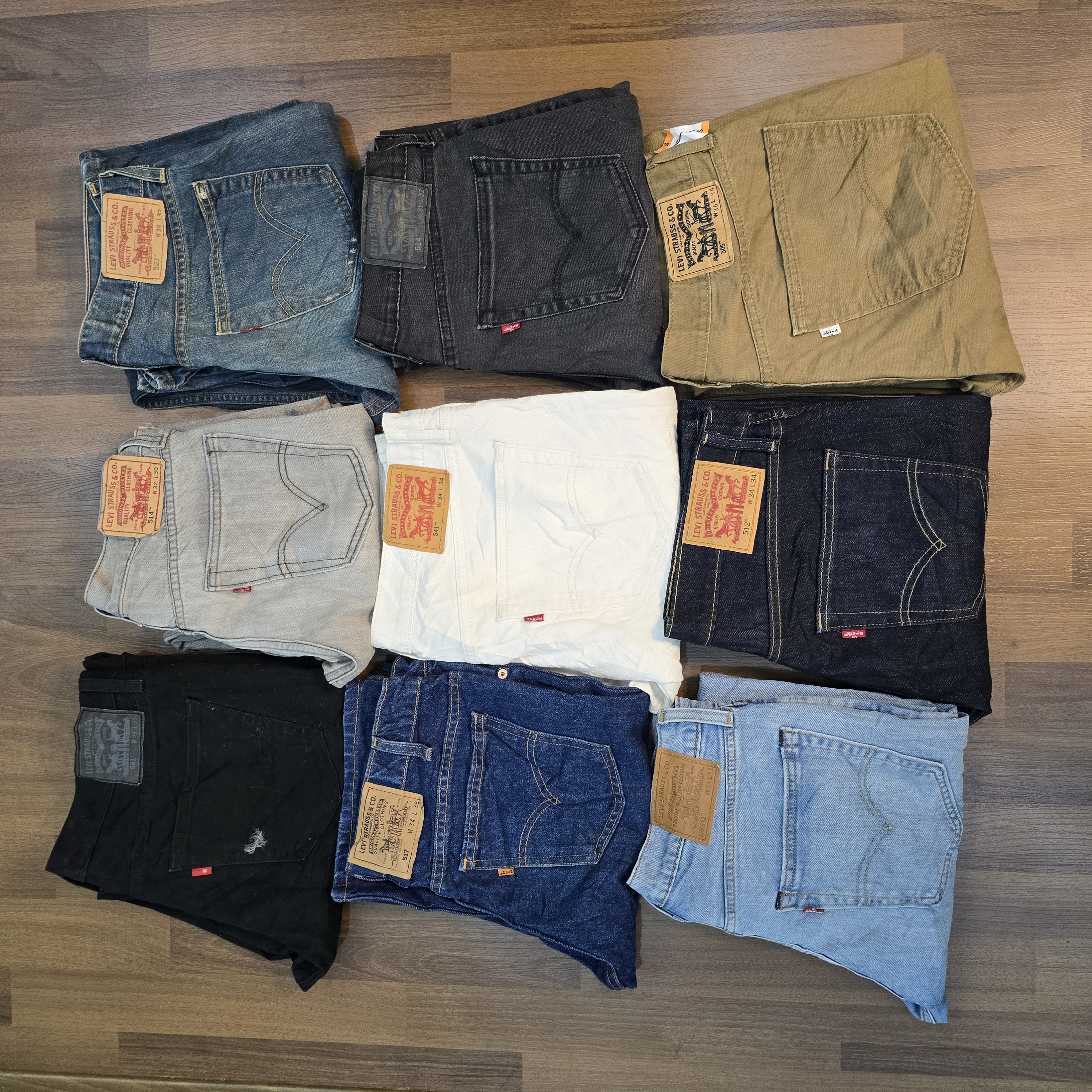 AVG-0025 Pantaloni Levi's