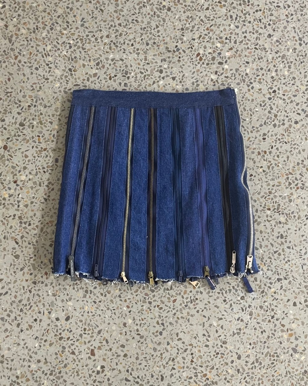 Saia Mini de Denim Multi-Zip Reciclada