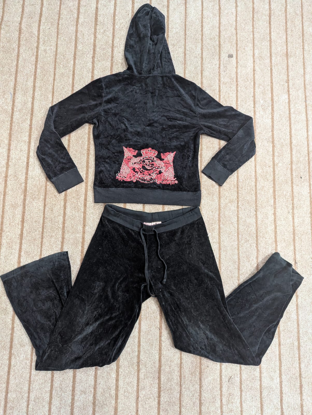 SD 287 Authentic Juicy Couture 2-piece velour set | vintage y2k tracksuit