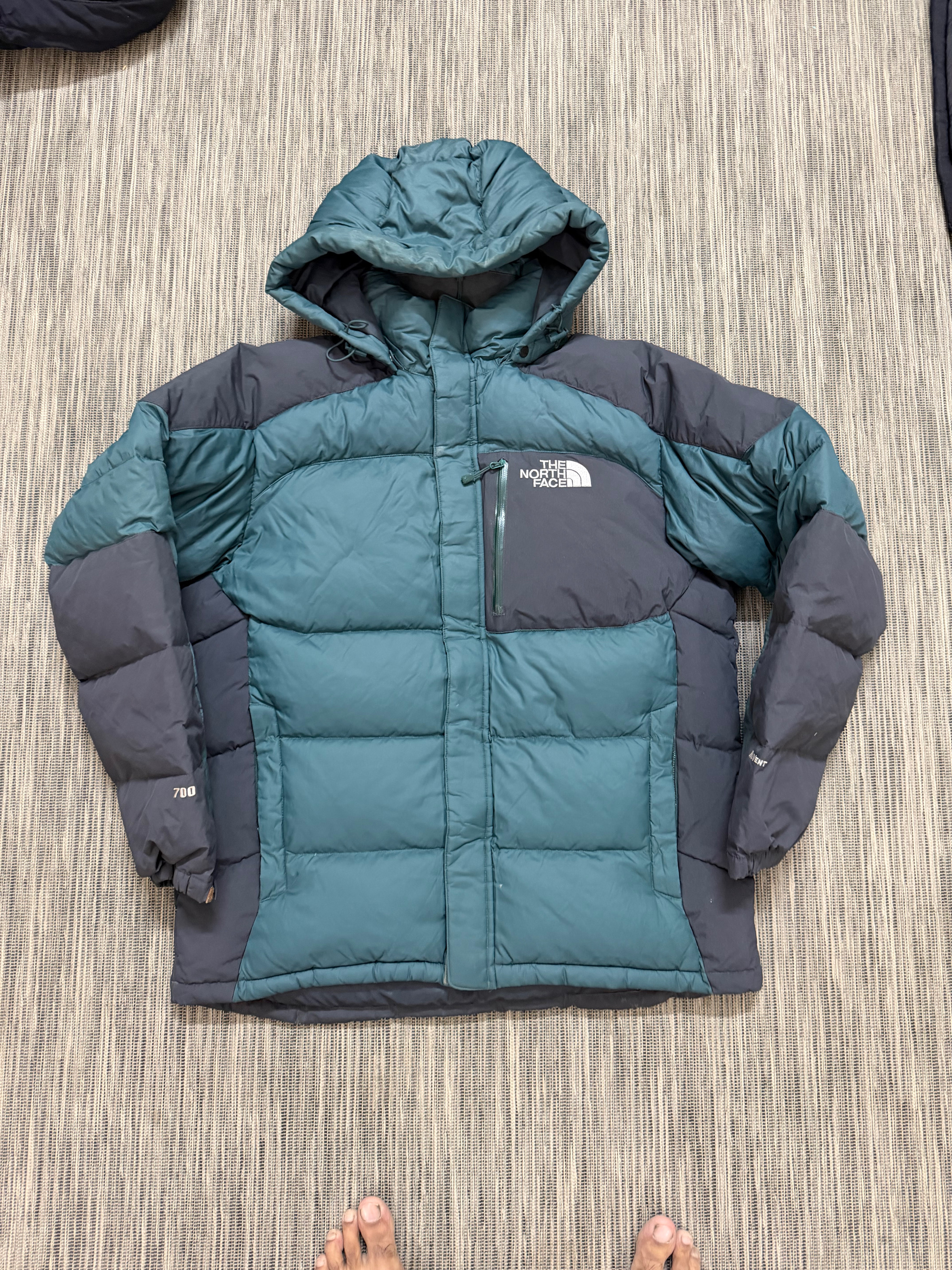 TNF Puffers 700 to 800