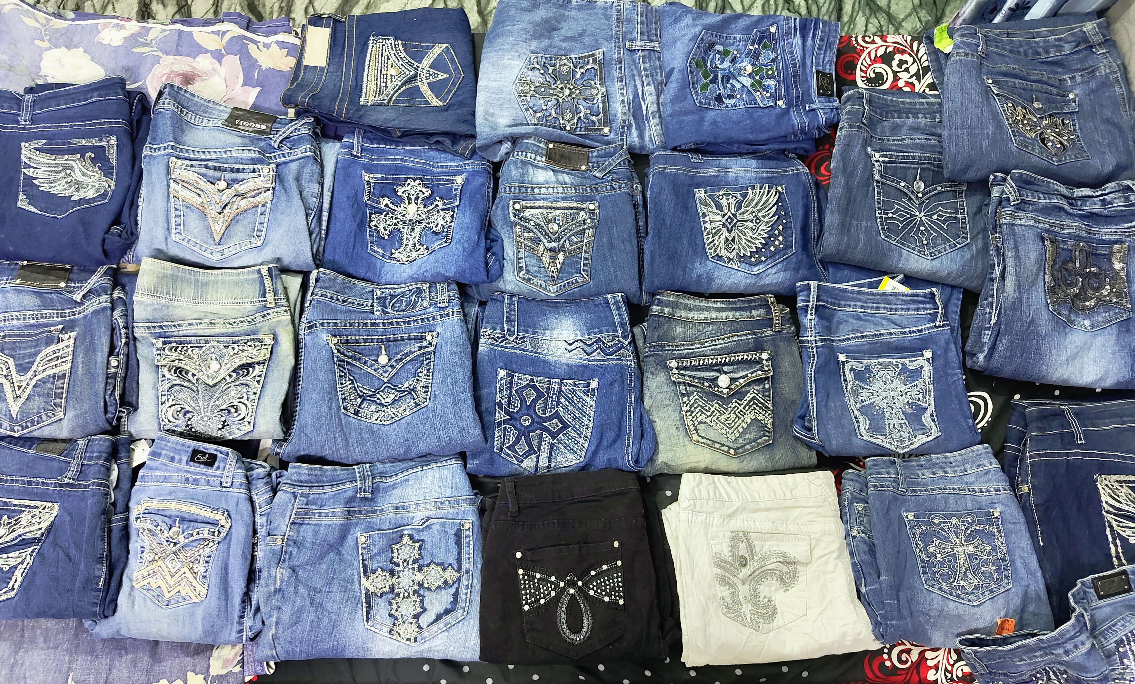 Jeans de mezclilla con bolsillo de strass Y2K