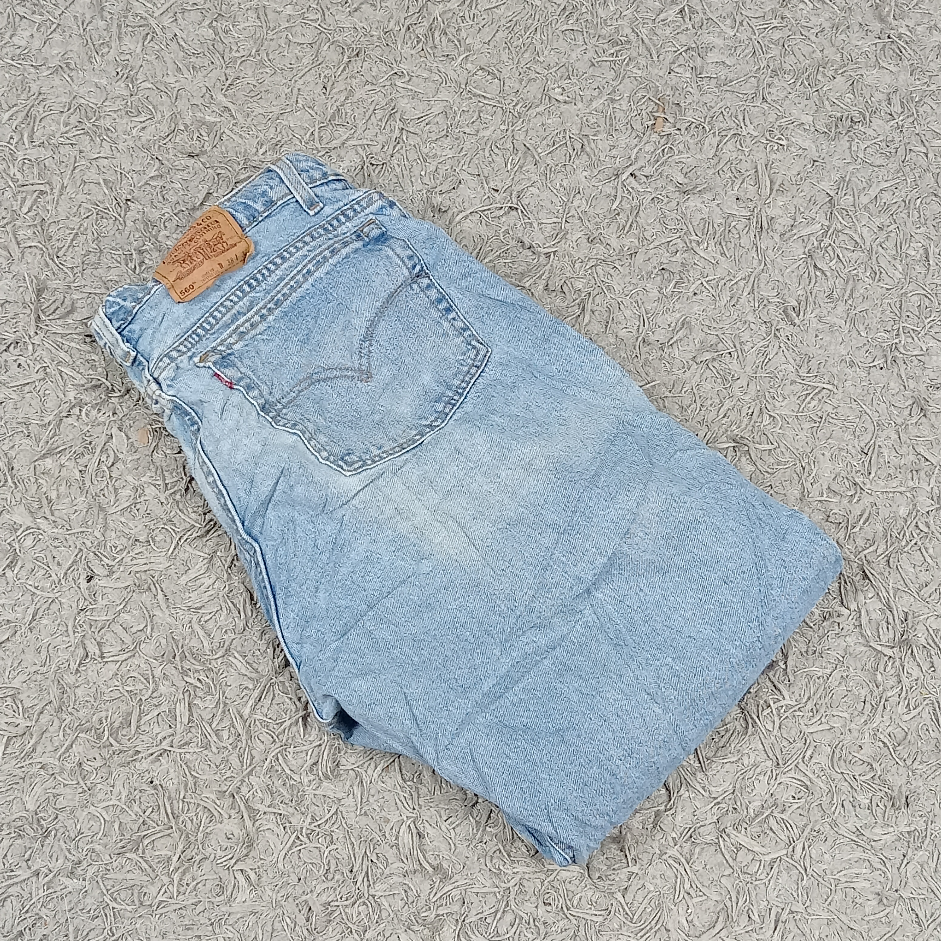 JEANS EN DENIM CODE MIX LEVIS SPÉCIAL - LOT 131
