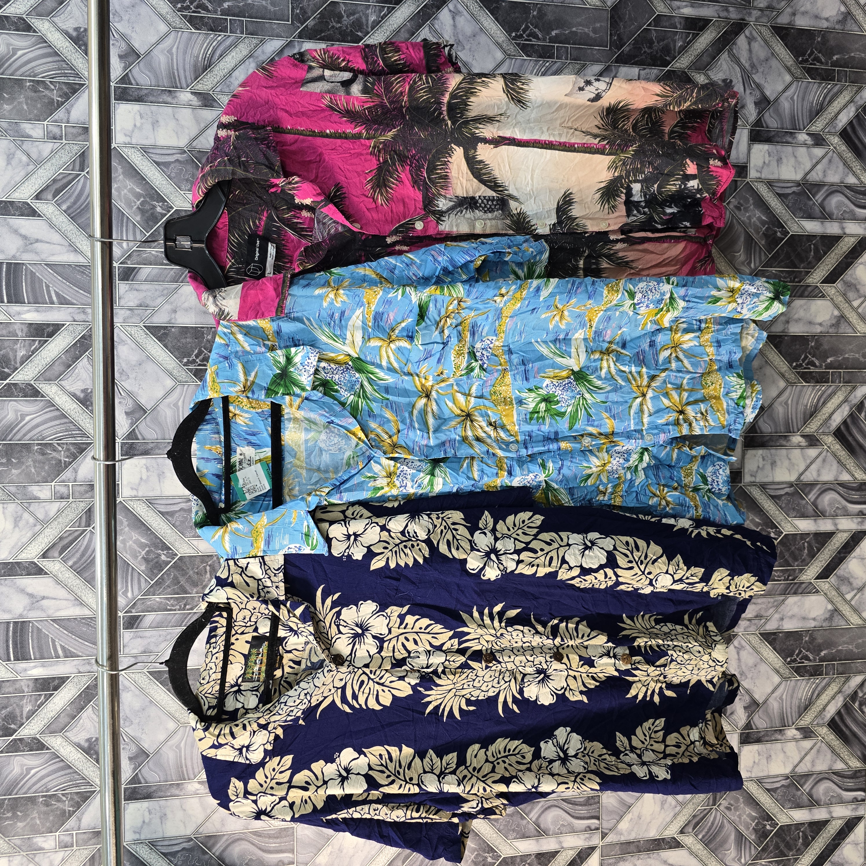 AVG-0035 Hawaiian Shirts