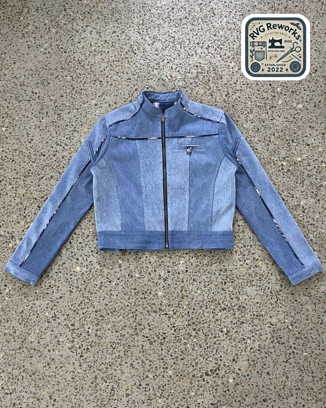 Jaqueta de Moto de Denim Inspirada no Y2K Reciclada