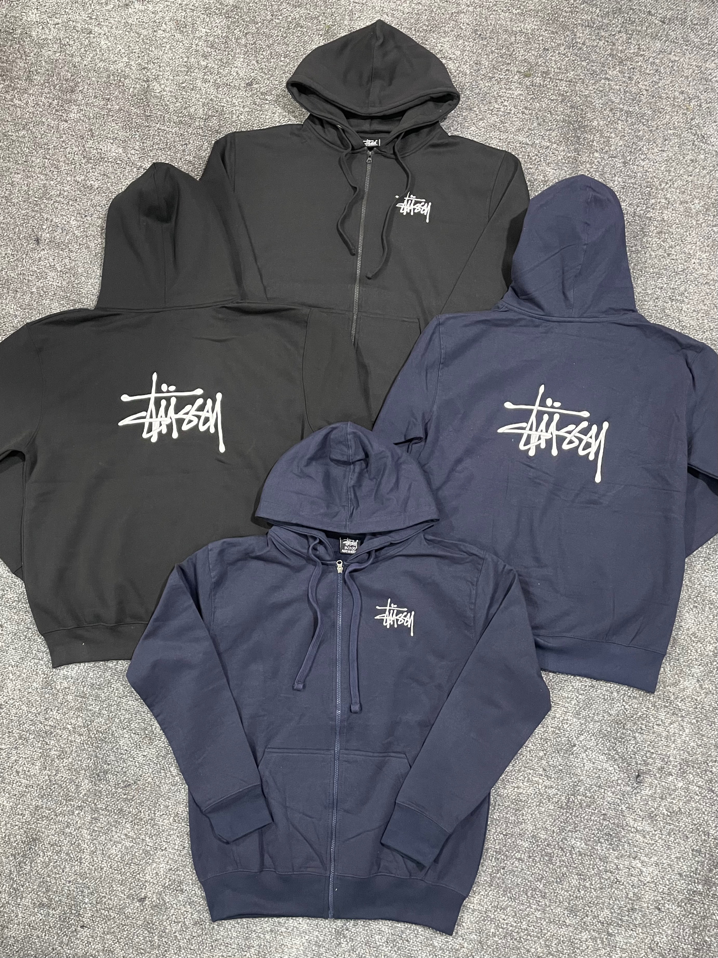 Stussy retravaillé style hoodie zippé couleur marine et noire 1312