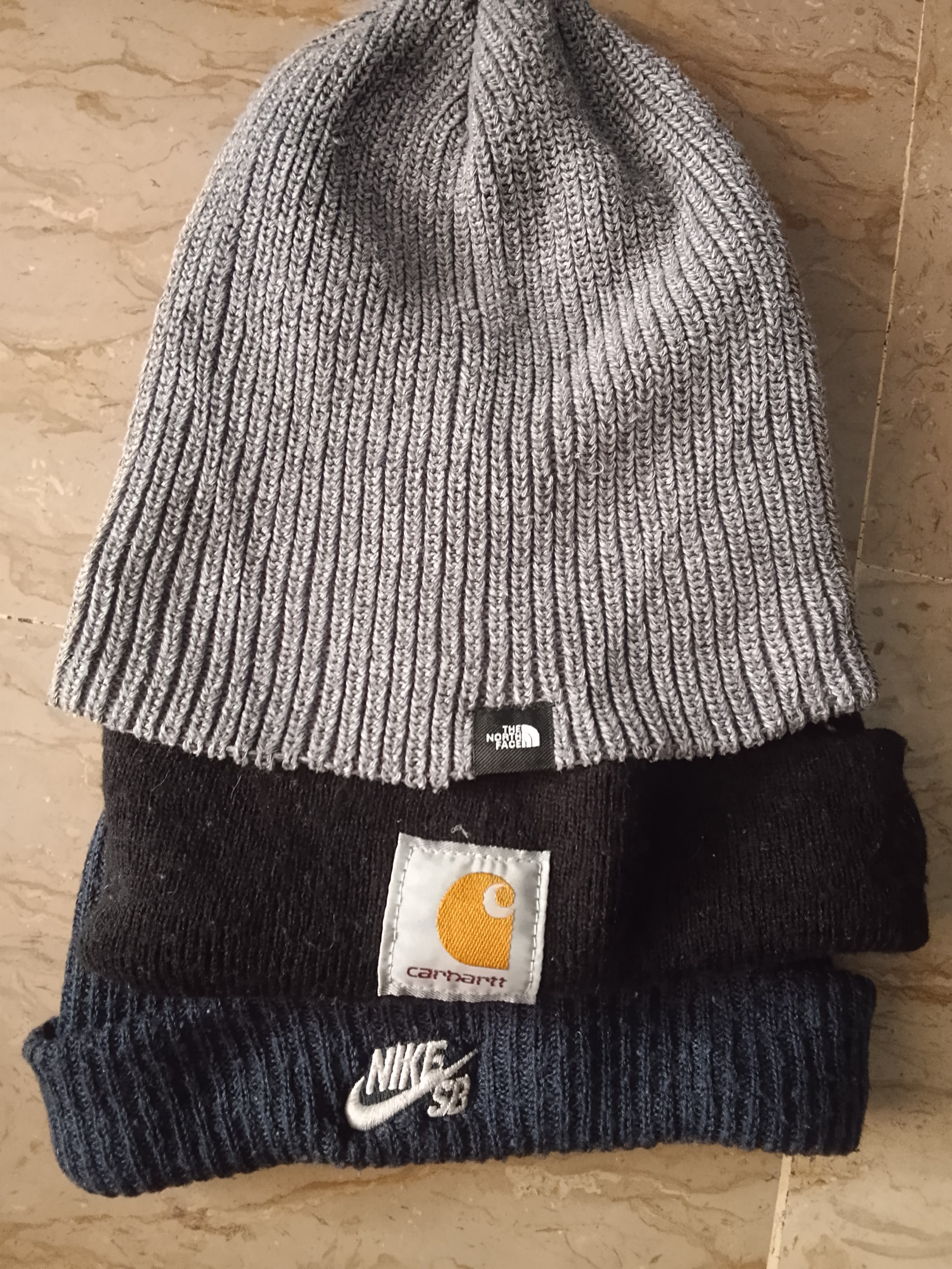 North face Carhartt & mixed brands beanie