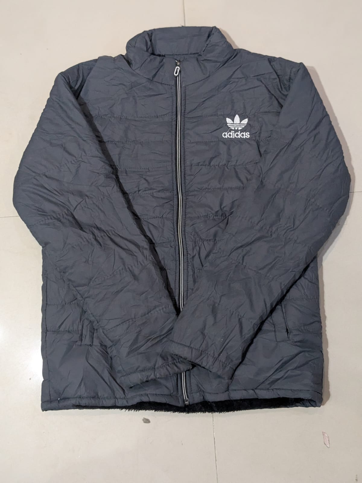 Vestes de marques mélangées