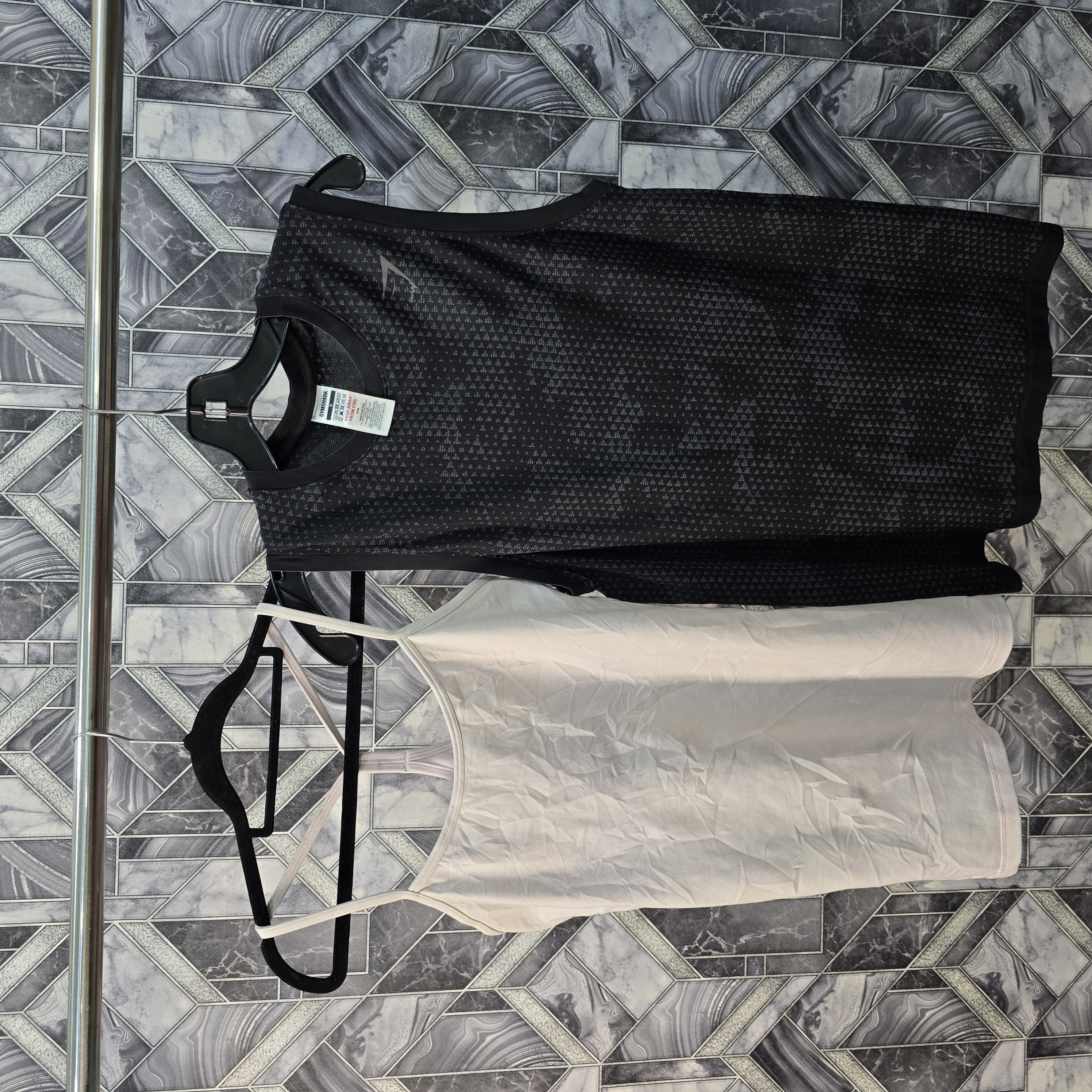 AV-0492 GymShark and Lululemon Tank Tops