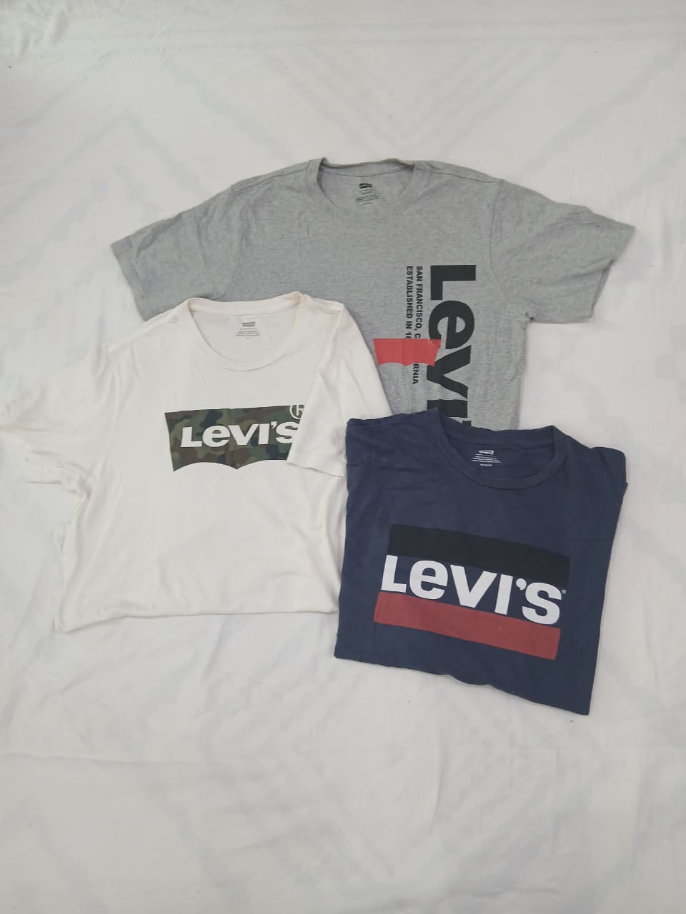 CRZ1080  Levi's T-Shirts