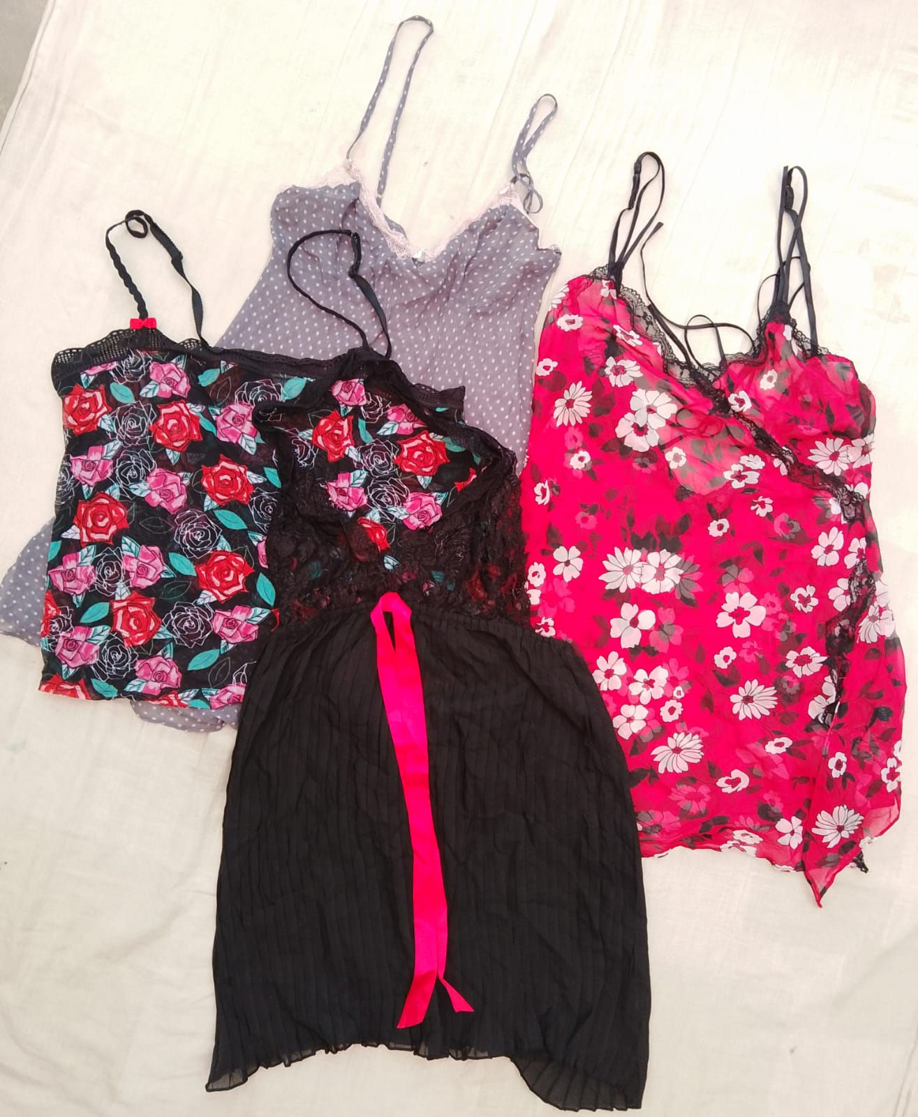 Gv 235 Y2k slip tops