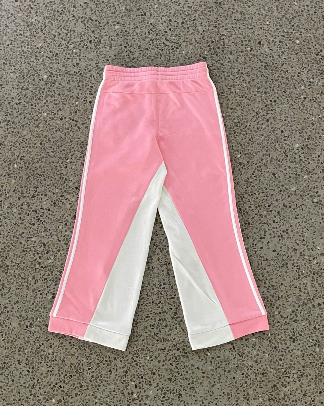 Pantalons évasés de survêtement Adidas recyclés