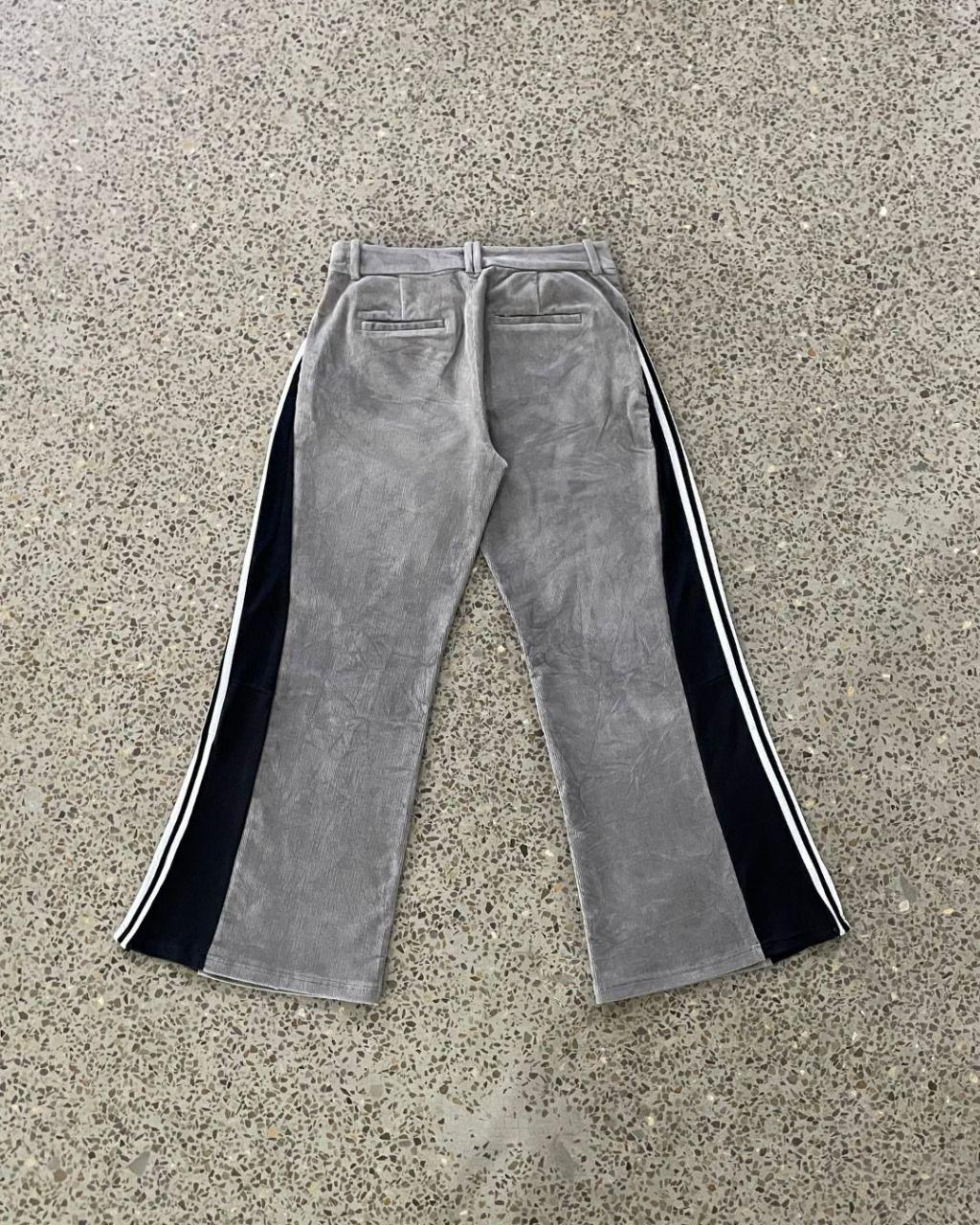 Pantalons en velours côtelé Adidas Y2K recyclés