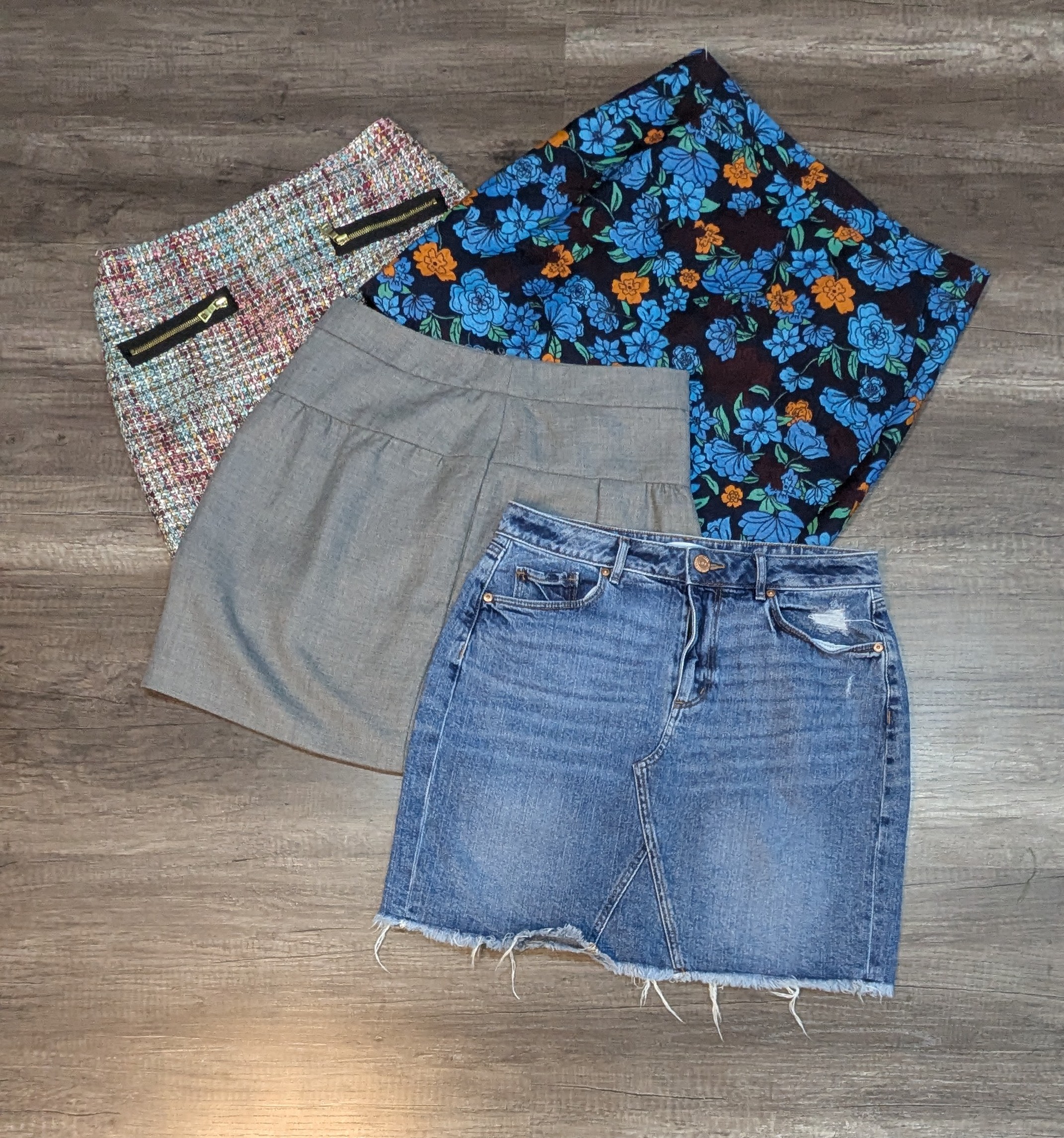 1411 - Loft Women Skirts