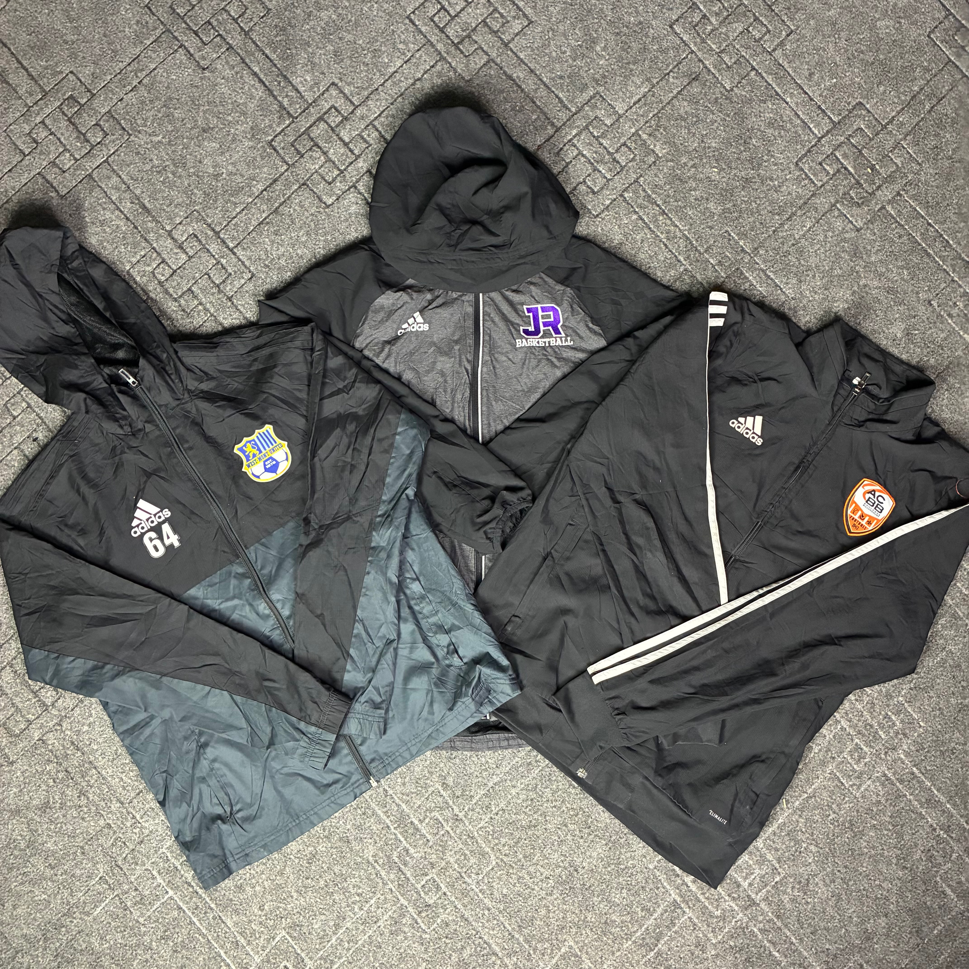 Adidas Windbreaker (CV:64)