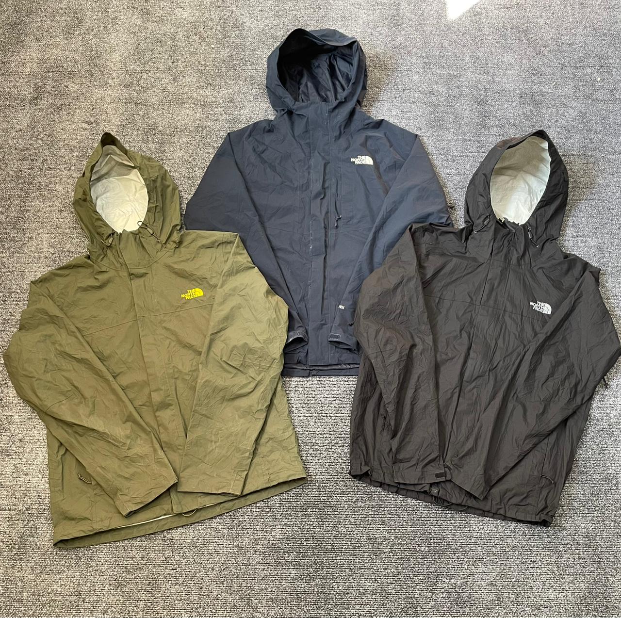 The North Face Windbreaker Jackets - e1 (15/12)