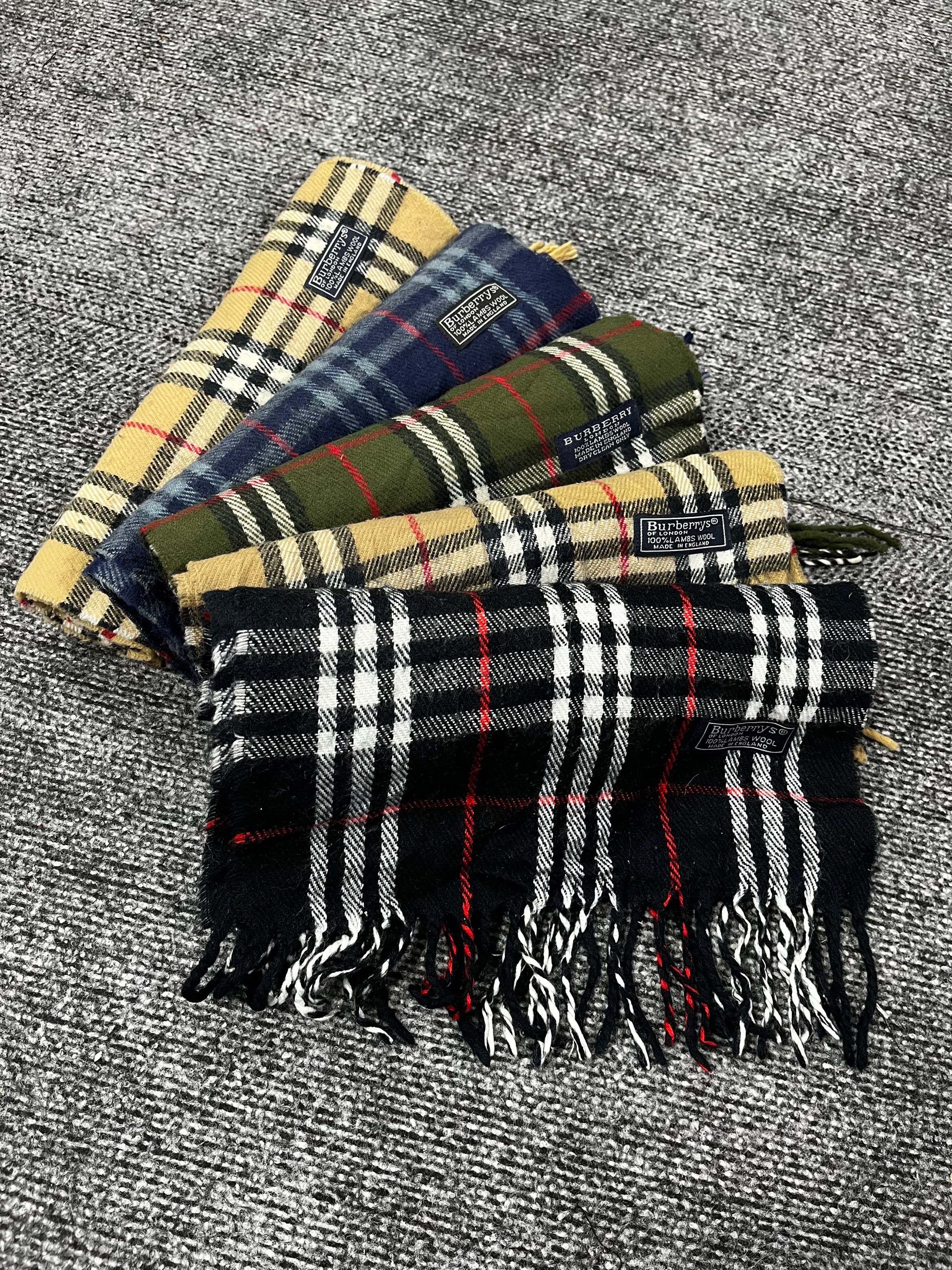 Burberry scarves 1512