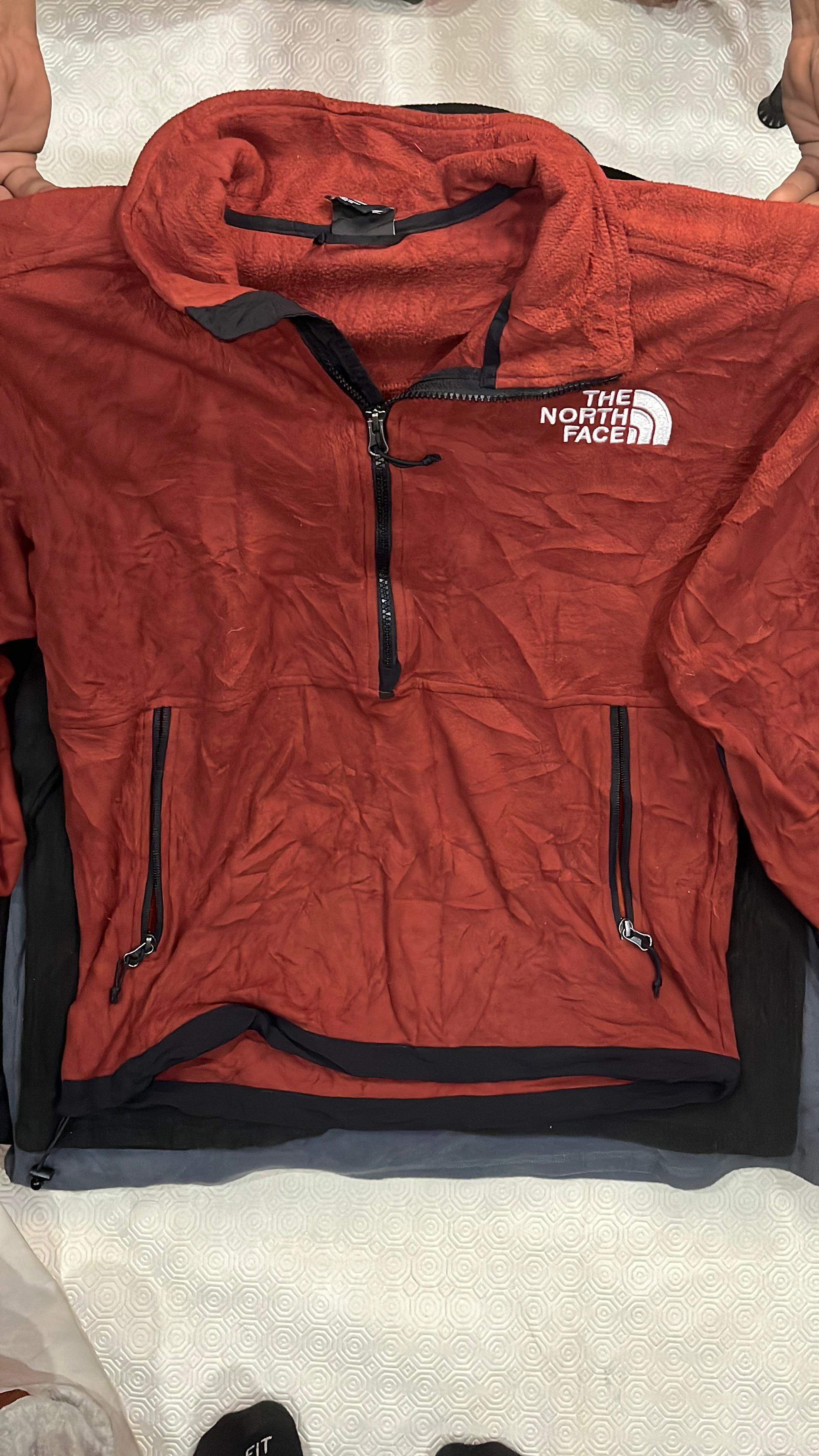The north face 1/4 quarter zip please HR – 40