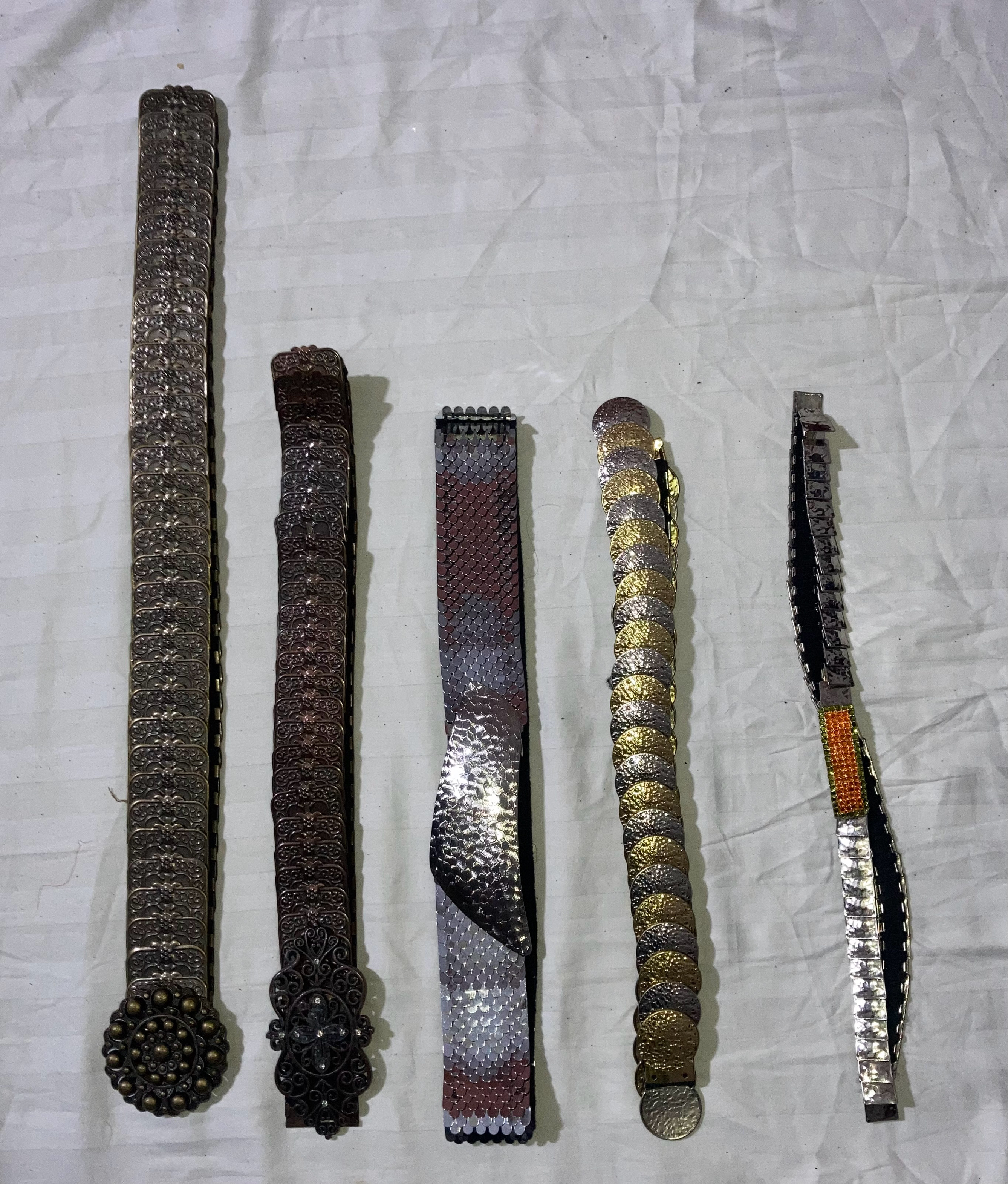 Cinturones de cadena Y2K