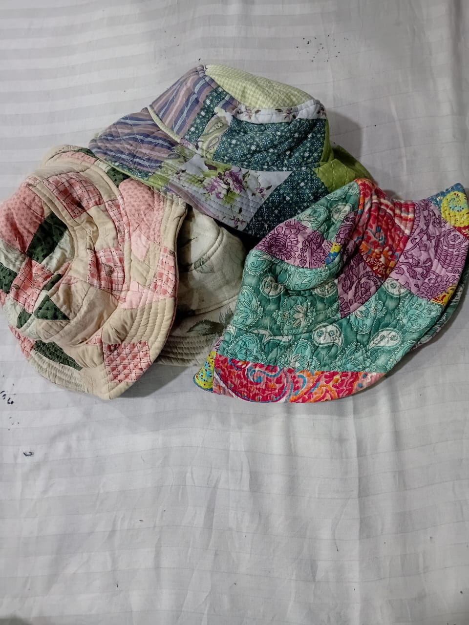 CR5640 Upcycled Quilt Hüte