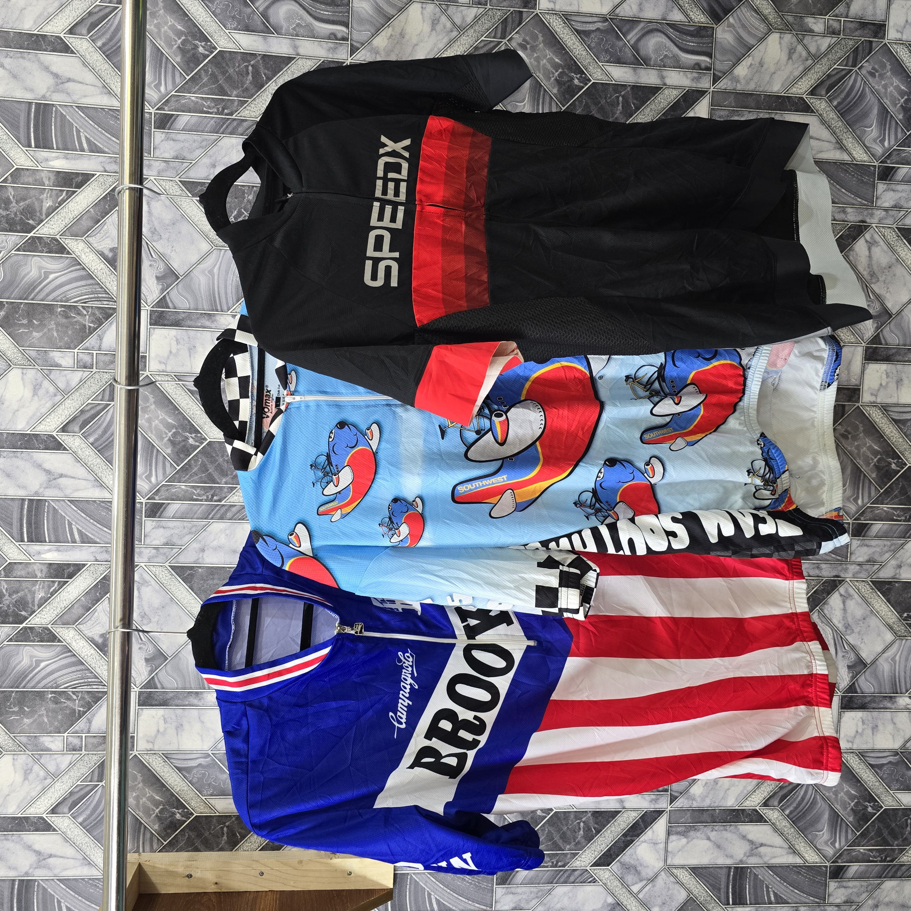 AVG-0045 サイクリングTシャツ