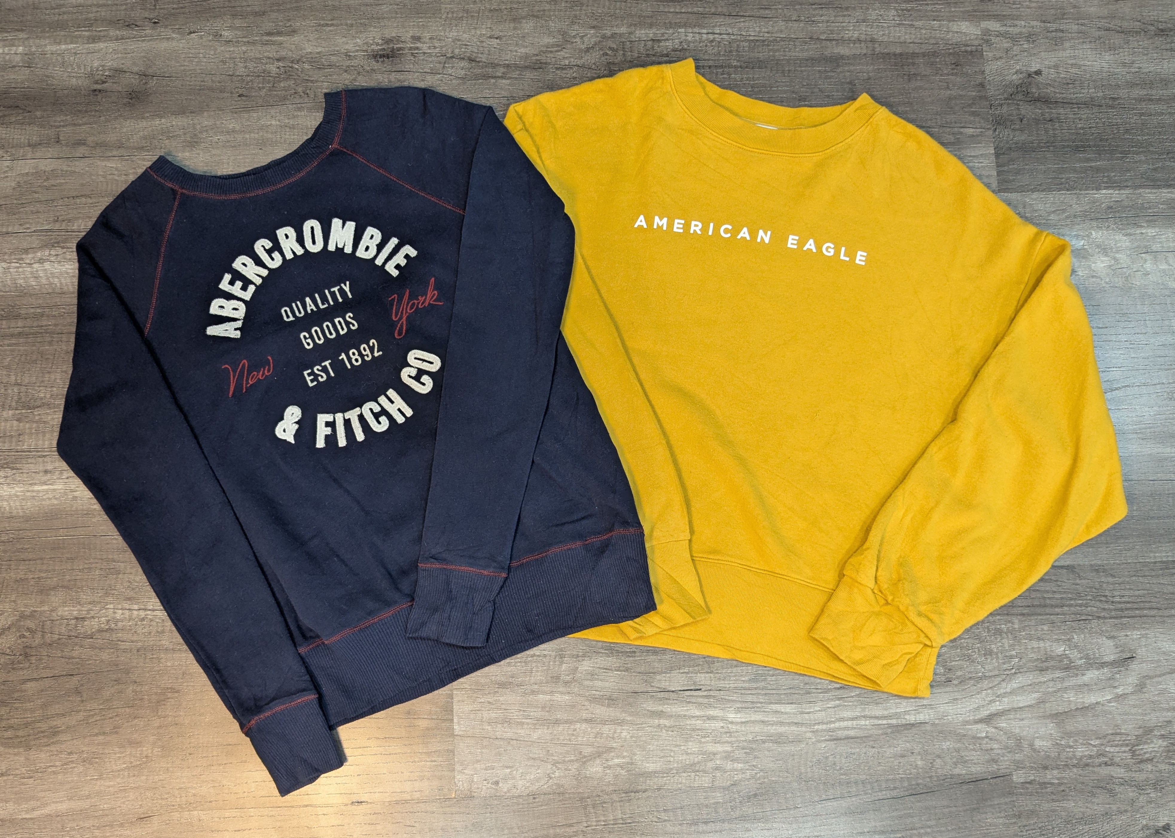 1487 - American Eagle, Hollister, Aeropostale & Abercrombie スウェットシャツ