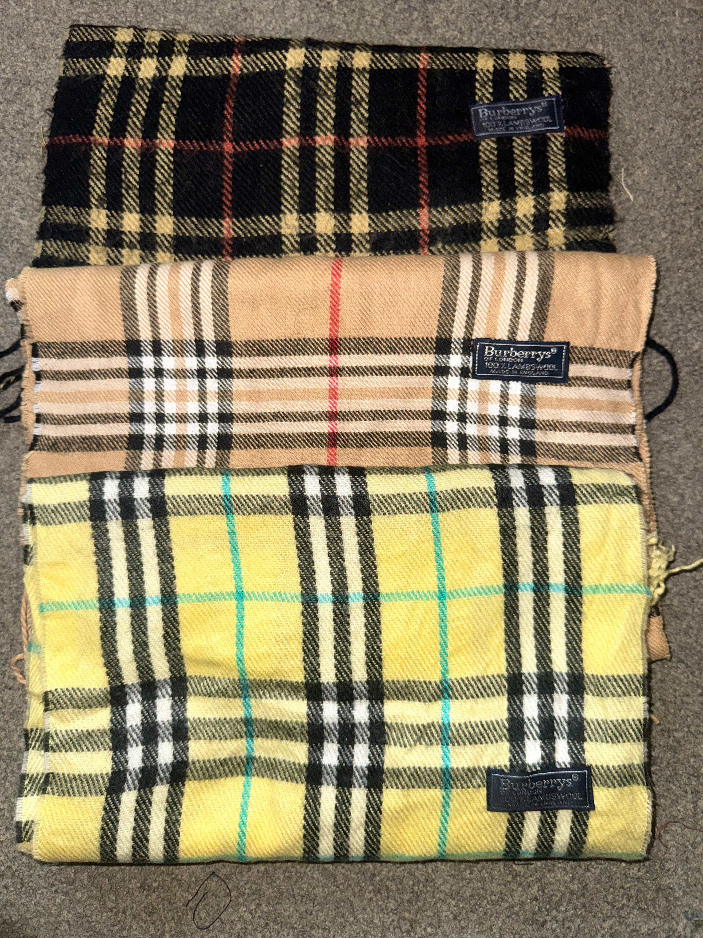Burberry Scarves 🧣