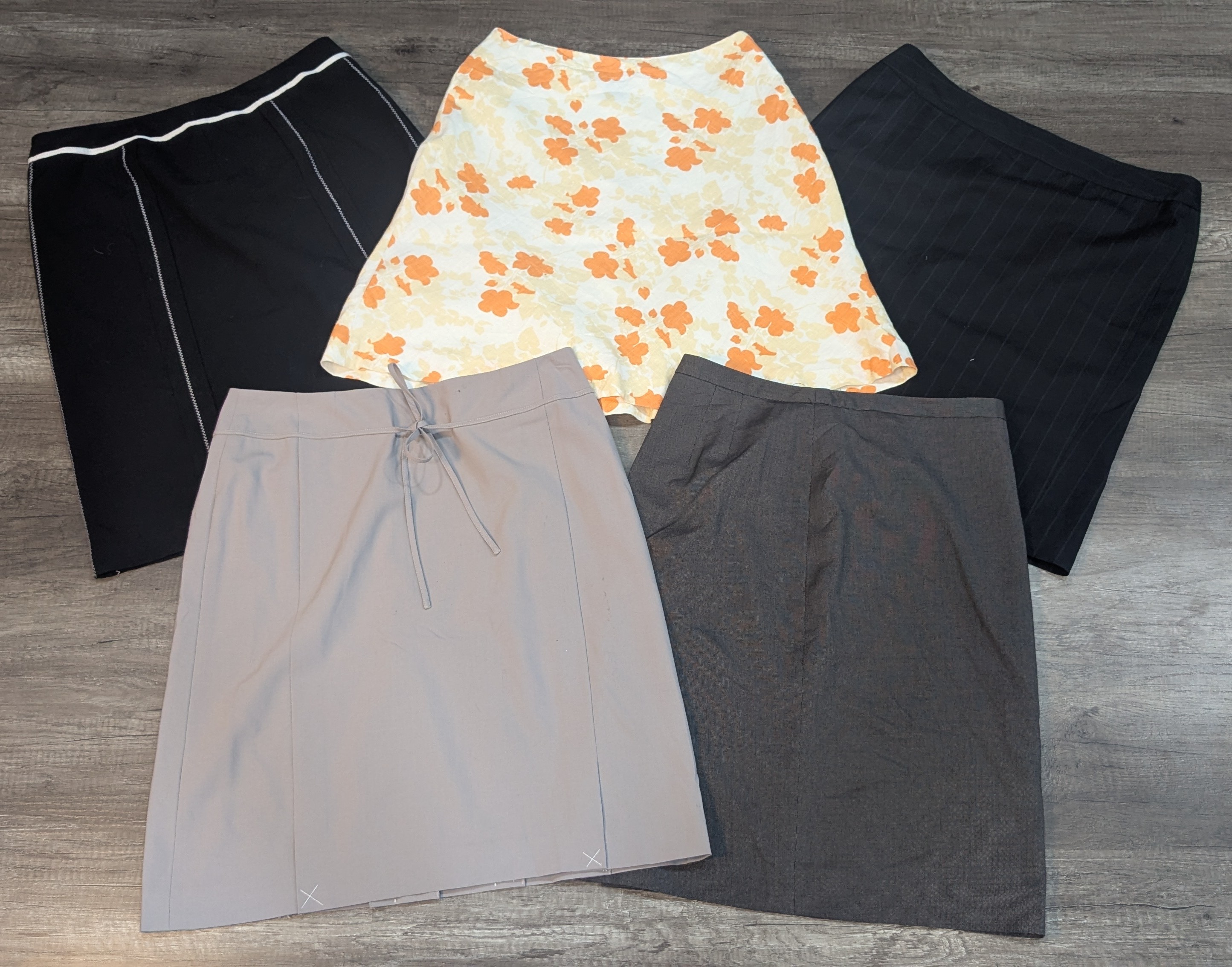 1508 - Ann Taylor Skirts