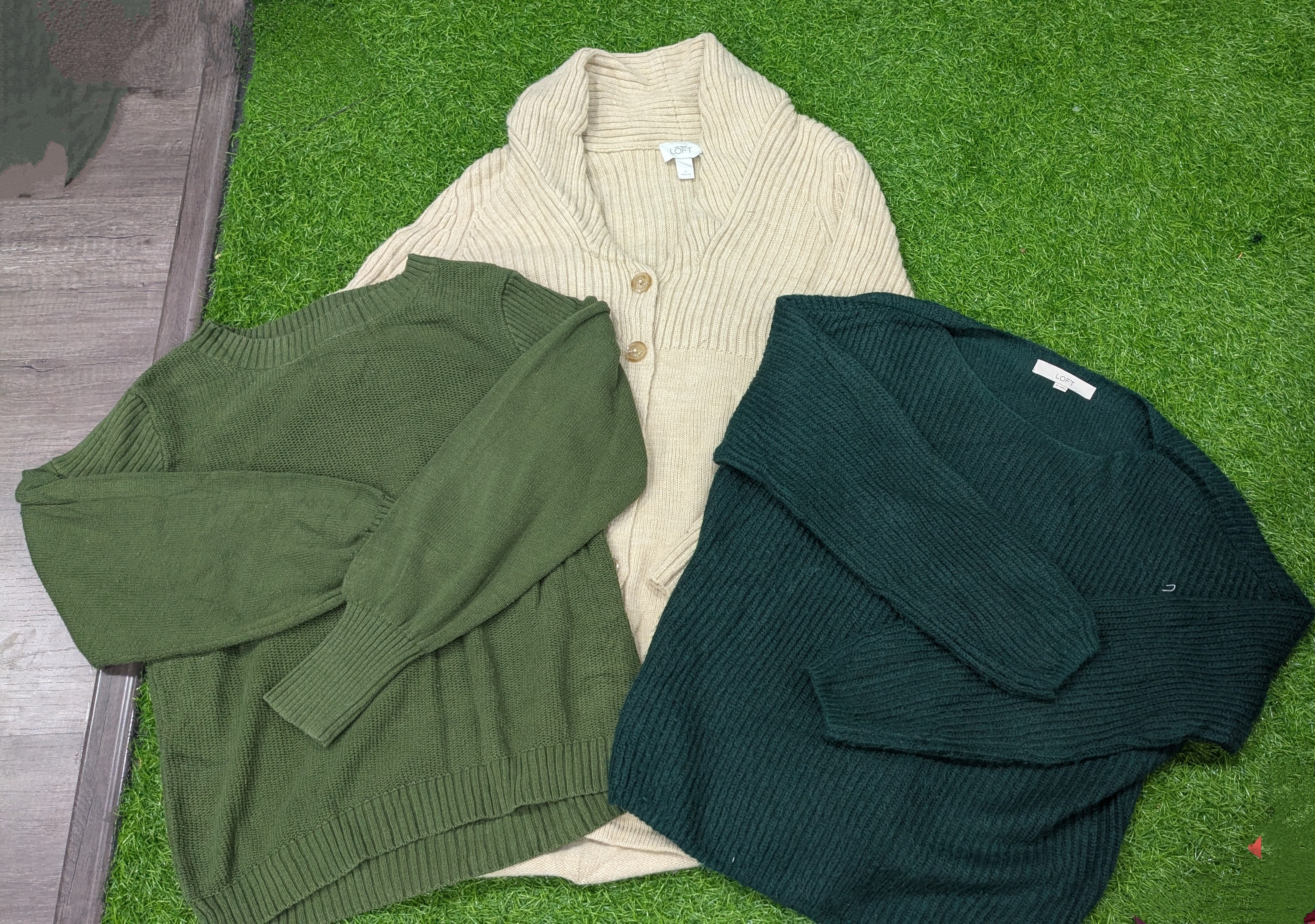 1516 - Loft Sweaters