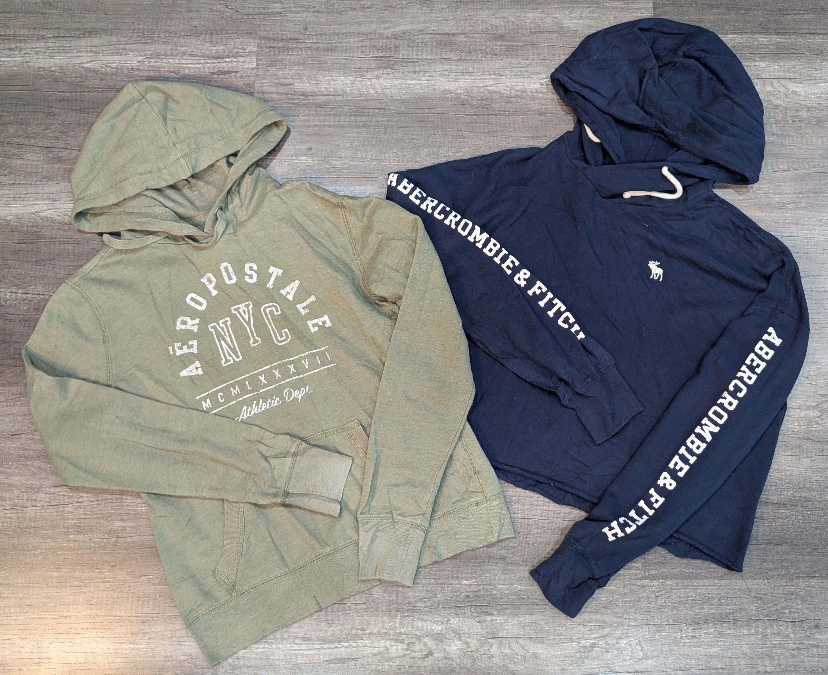 1538 - American Eagle, Hollister, Aeropostale & Abercrombie フーディ