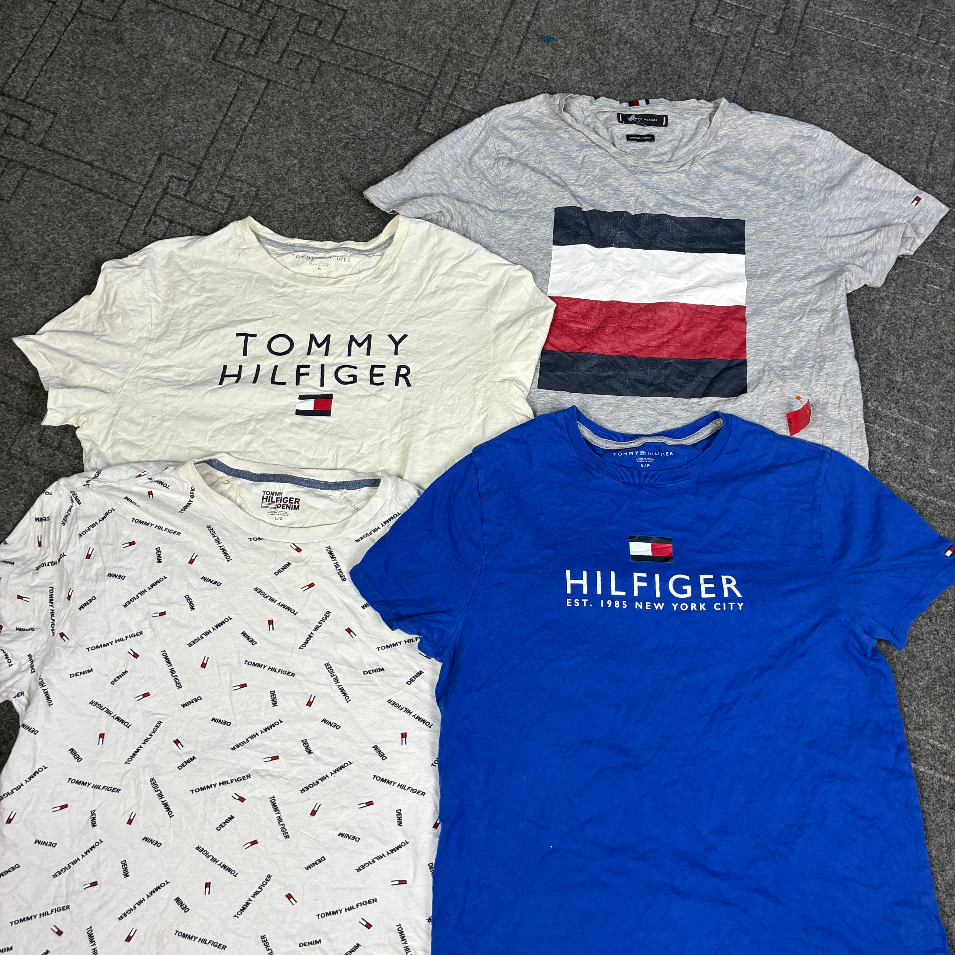 Authentic Tommy Hilfiger T-Shirt (CV:102)