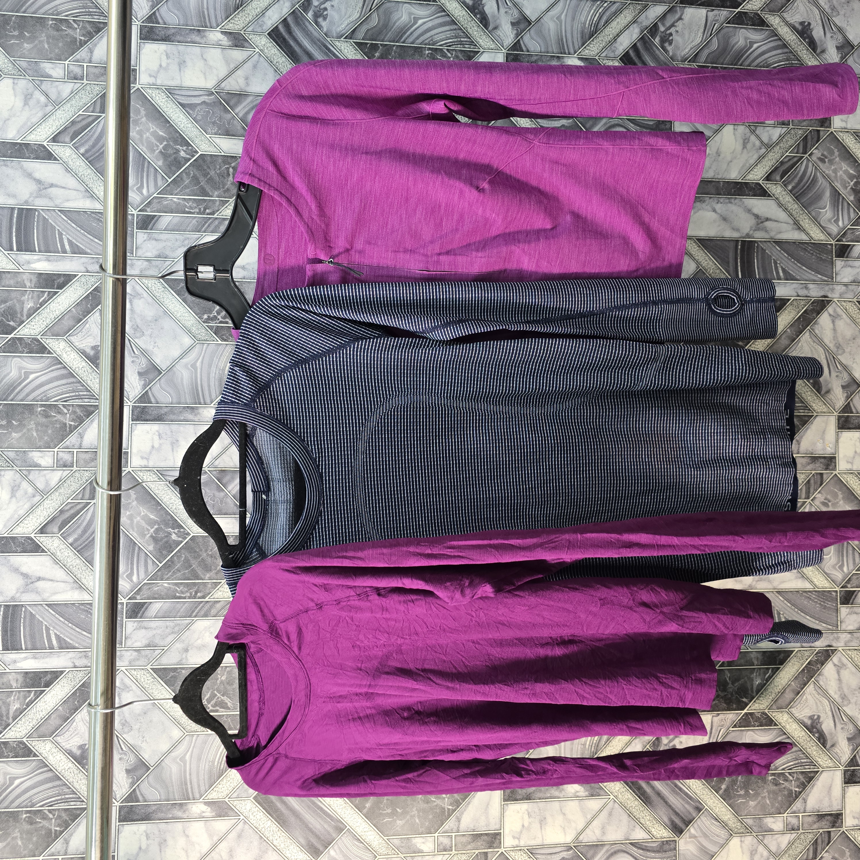 AV-0526 Lululemon T-Shirts