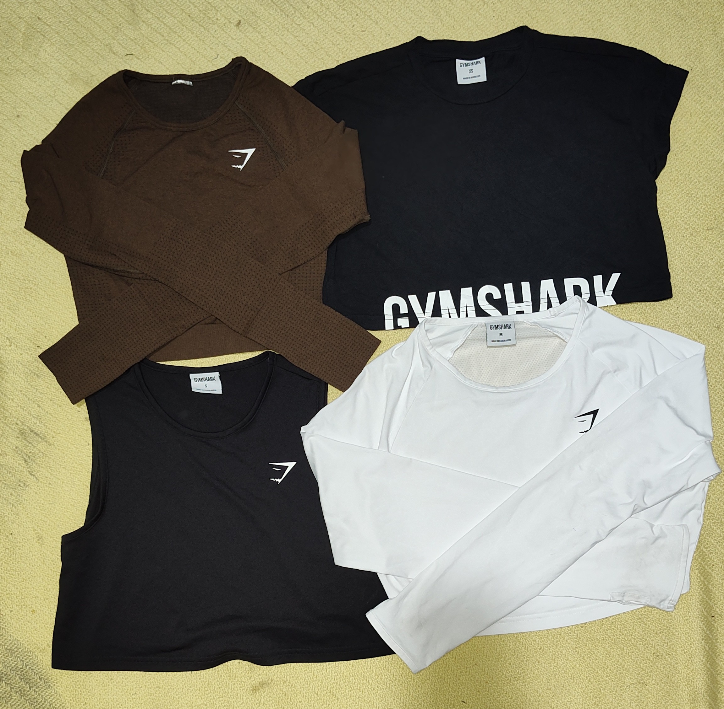 #06 Gymshark tops