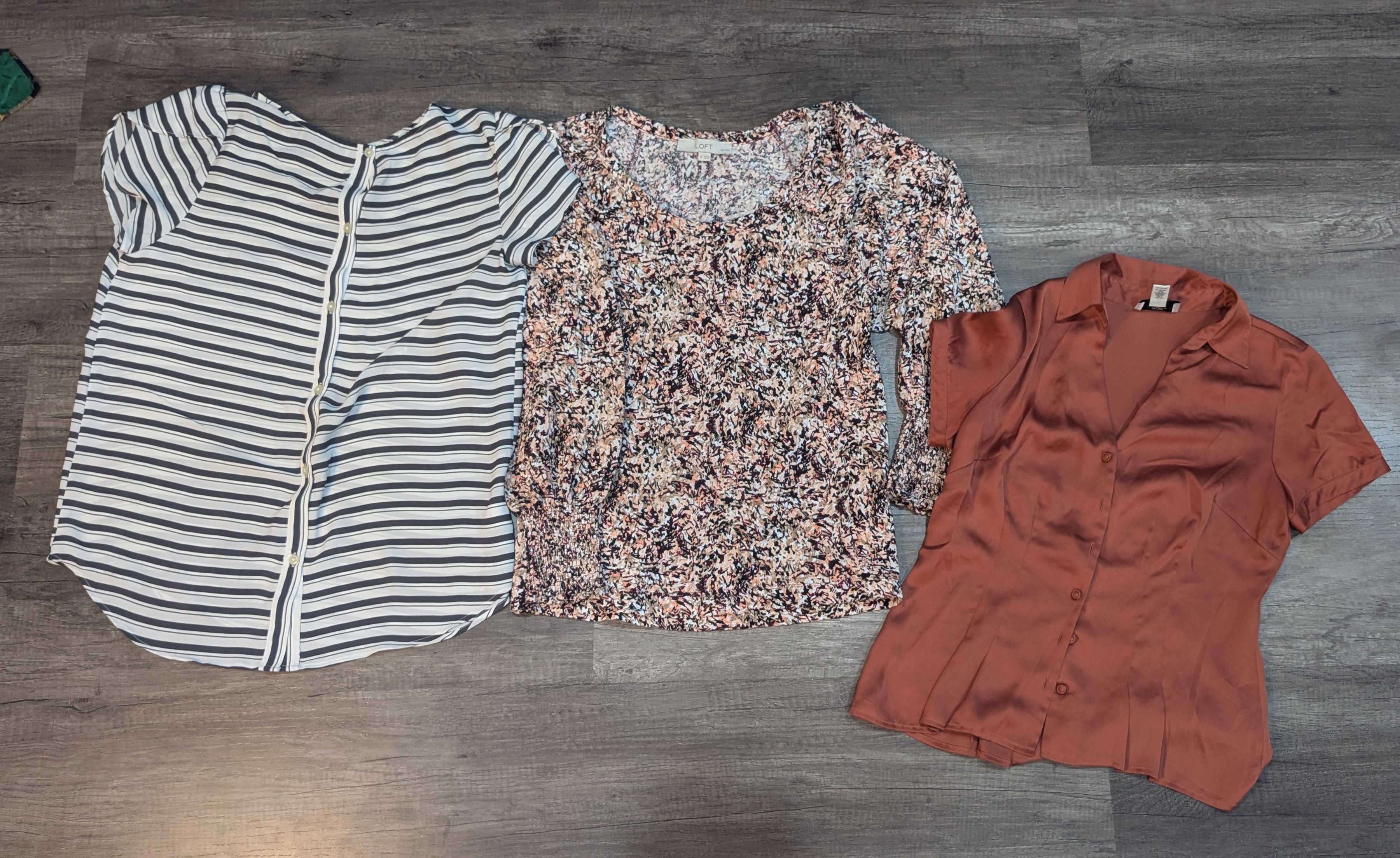 1561 - LOFT & Ann Taylor LOFT Mix Blouse