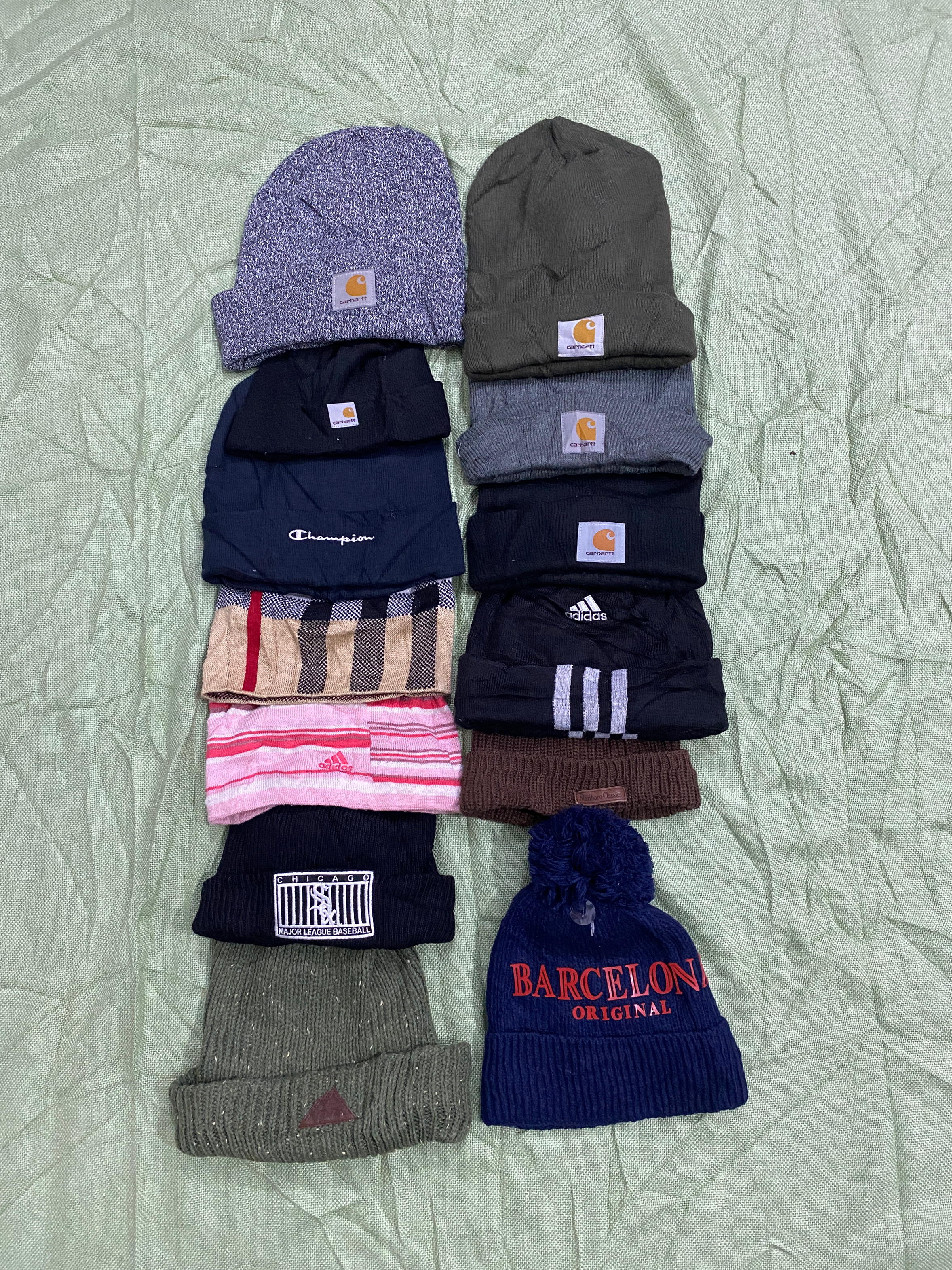 Carhartt /Adidas/Berburry/Barcelona&mix Marken Beanies 13St.