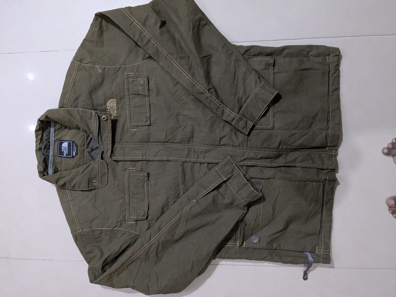 ザ・ノース・フェイス ウィンドブレーカー