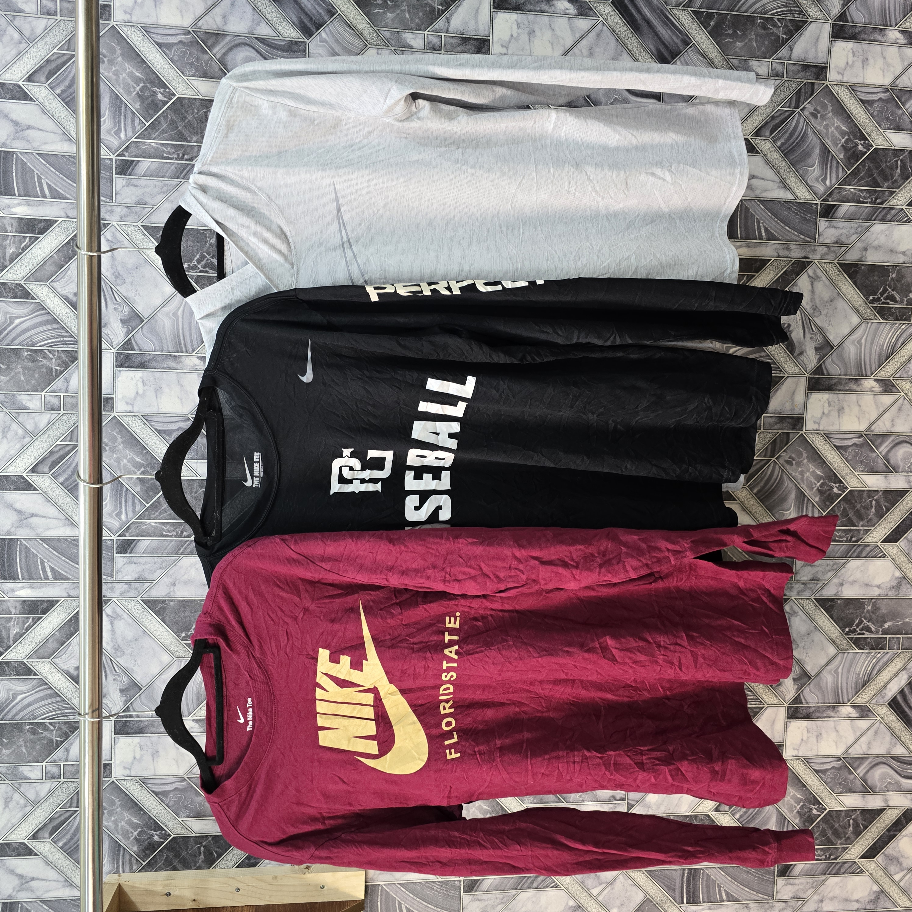 AV-0535 Nike T-Shirts mit langen Ärmeln