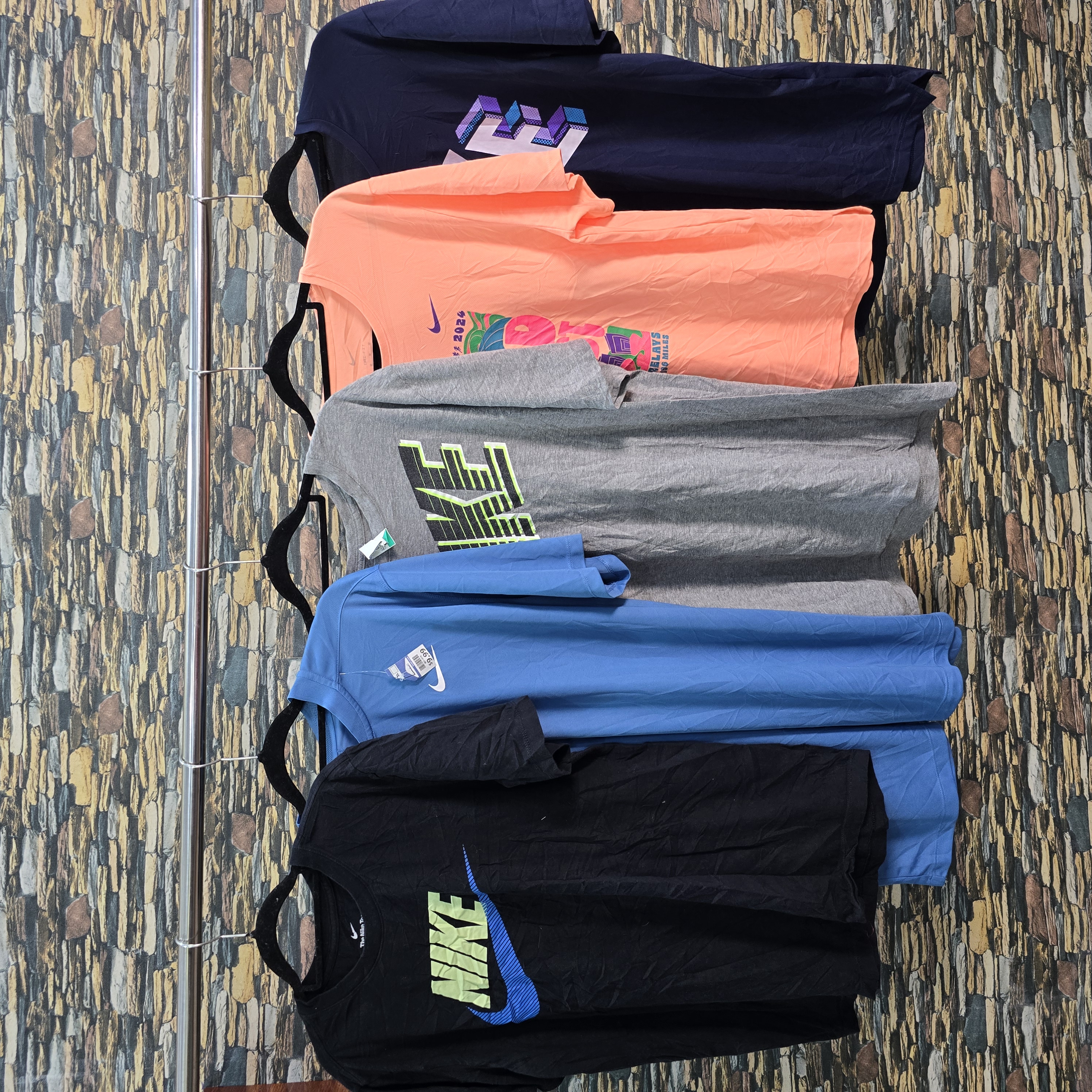 AV-0540 Nike T-Shirts S/S