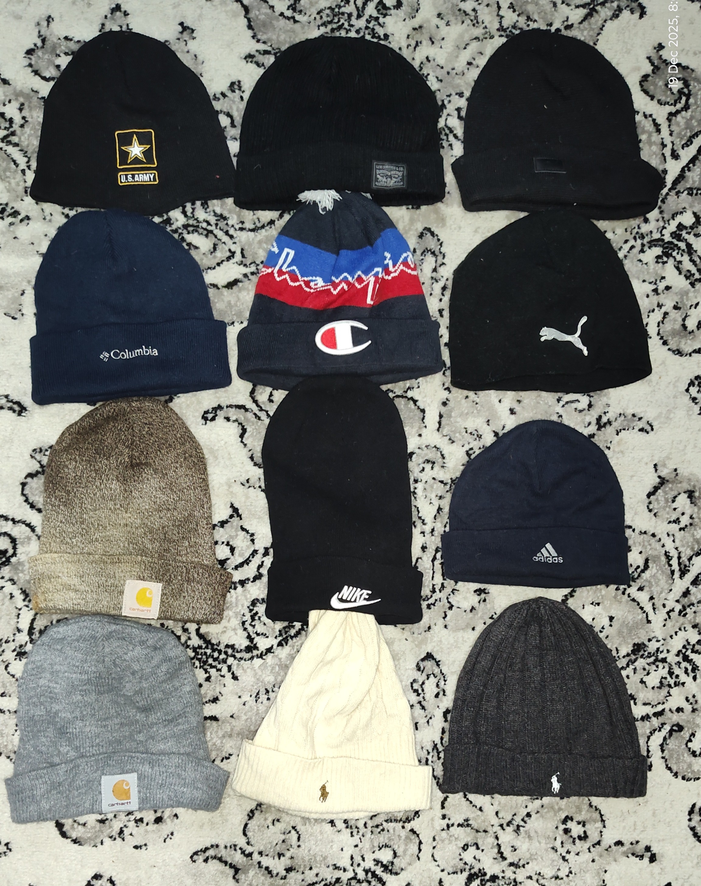 Carhartt und mix Marken Beanies